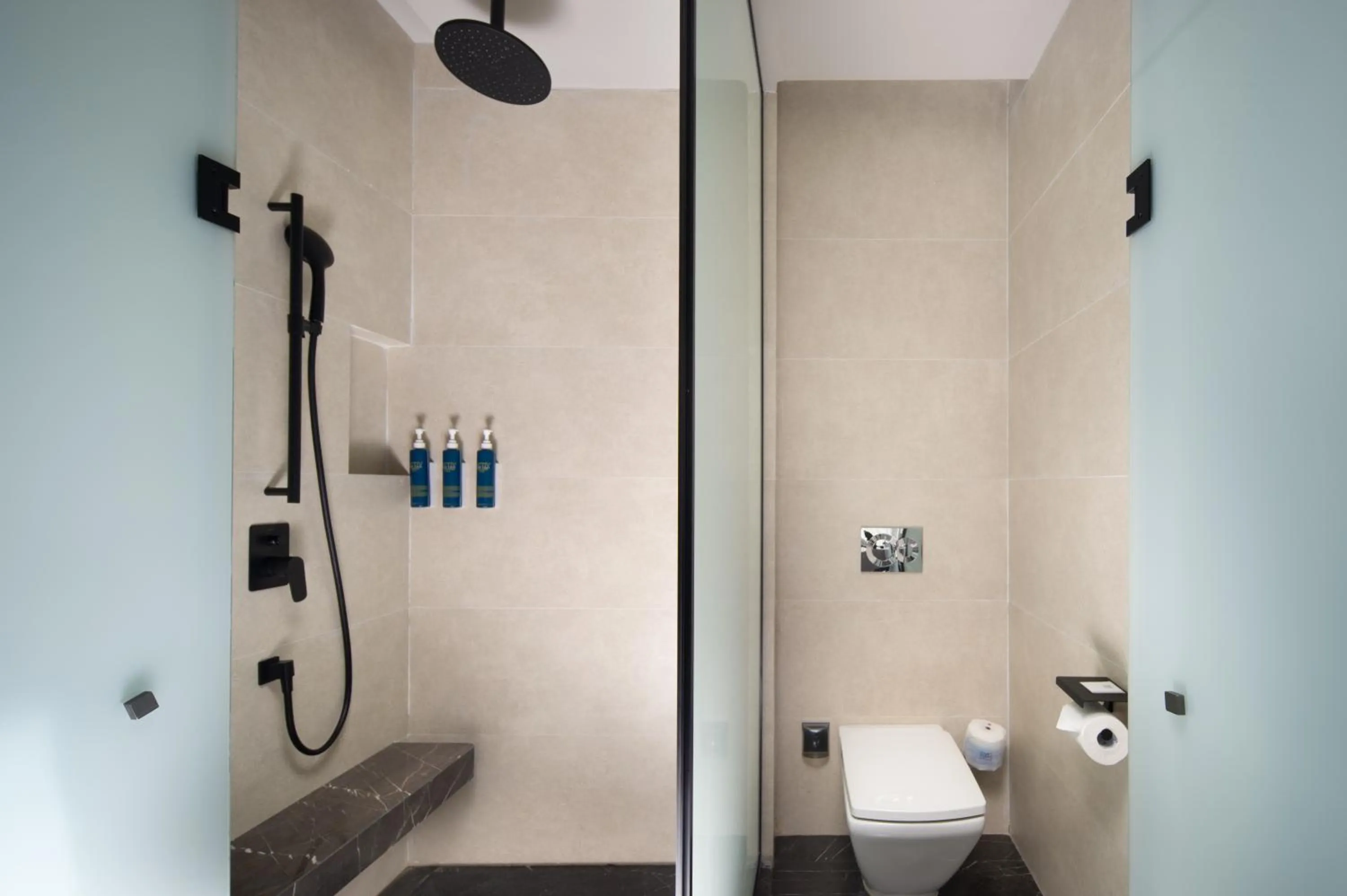 Toilet in Four Points by Sheraton Guangzhou, Baiyun