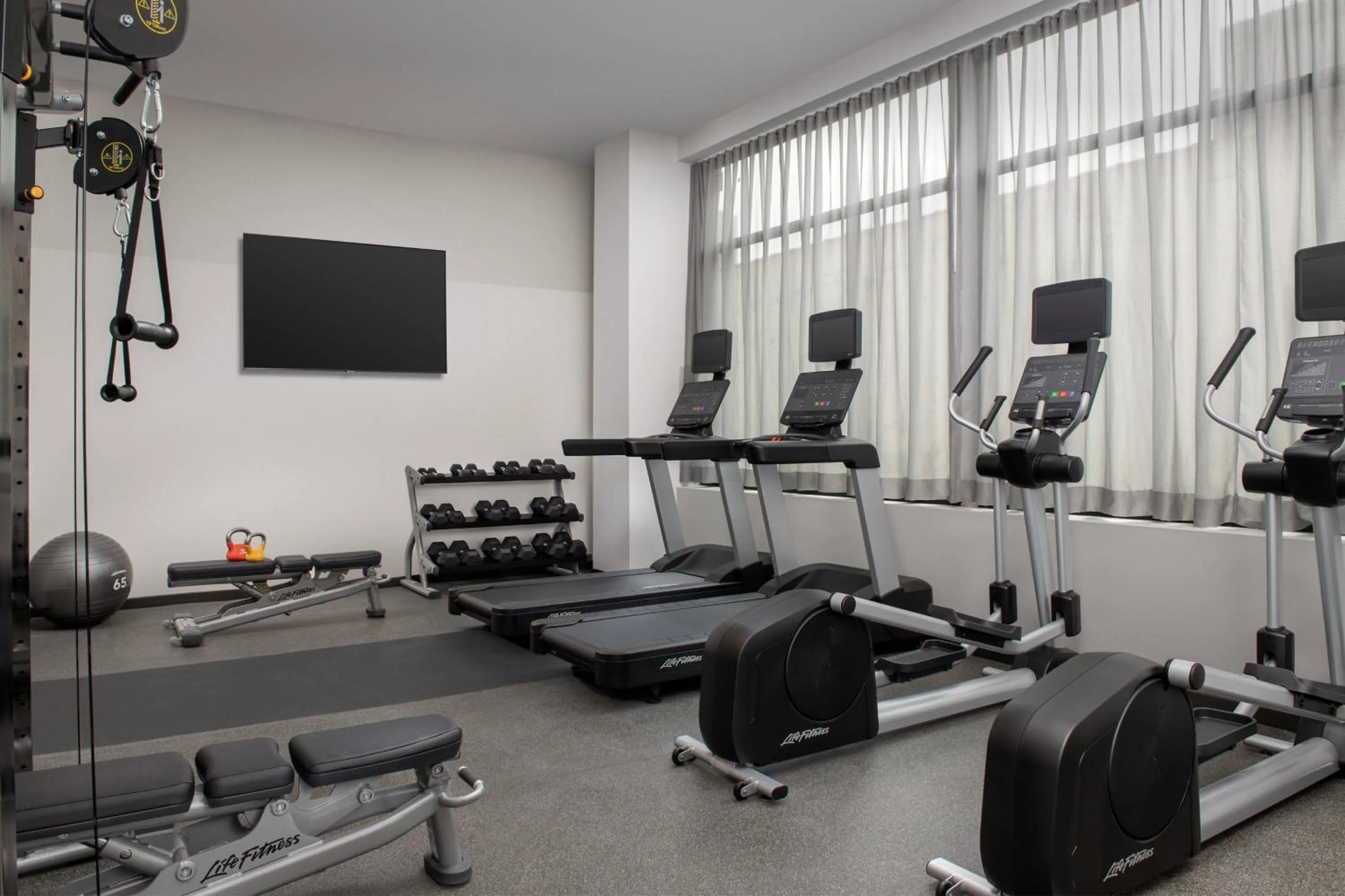 Fitness centre/facilities in Residence Inn by Marriott New York Queens