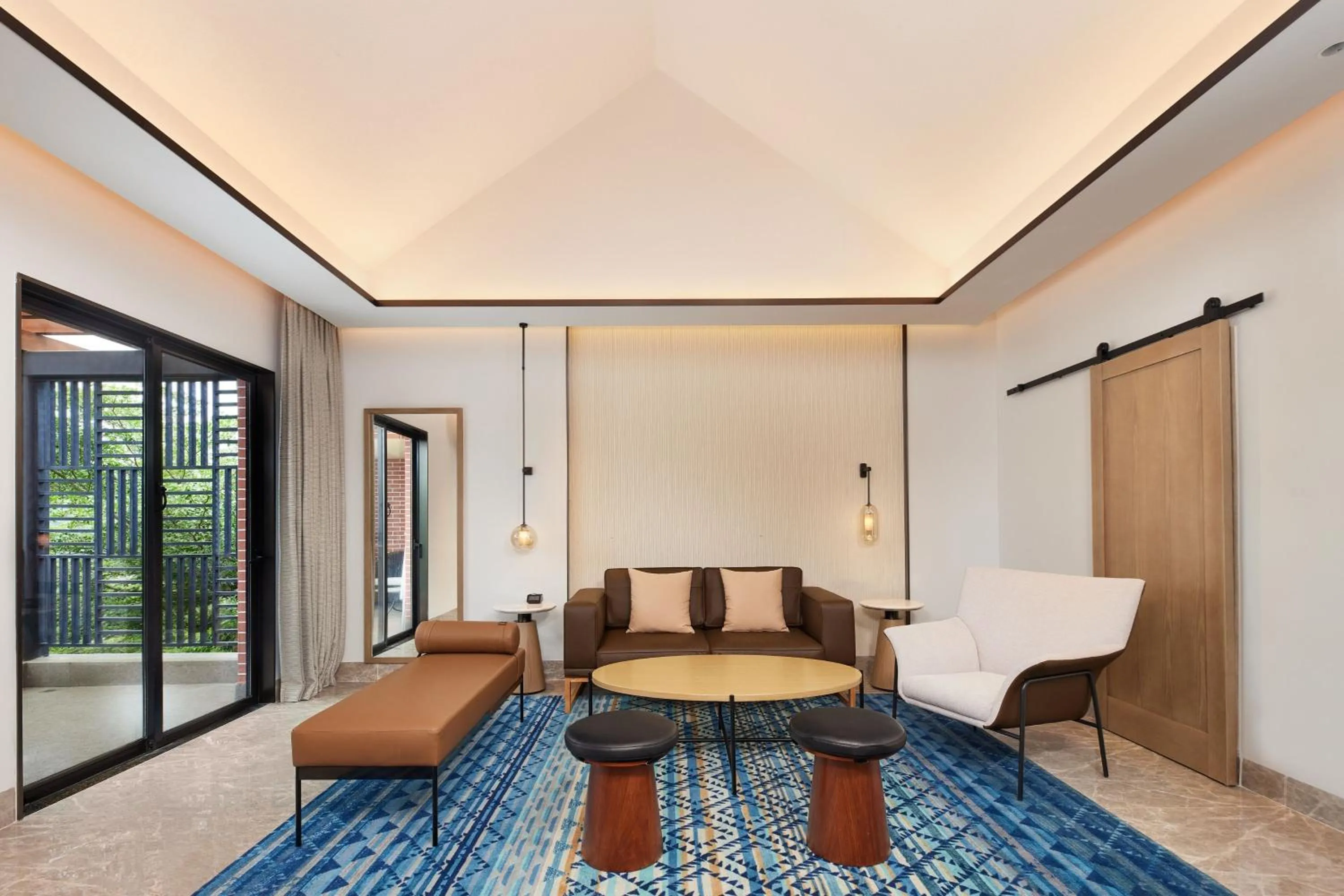 Photo of the whole room in Four Points by Sheraton Hainan, Qiongzhong