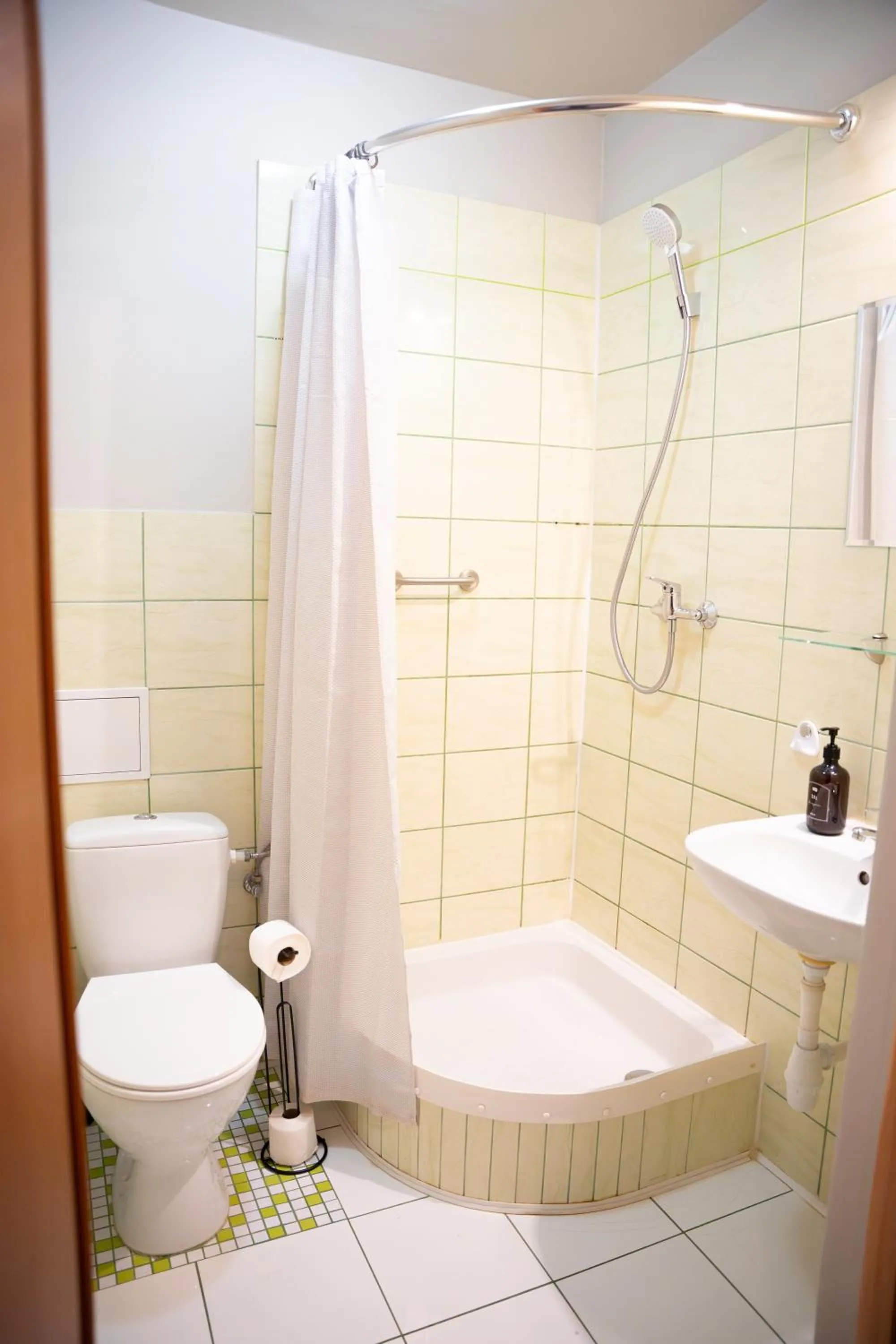 Shower in Hostel H360 - dawniej Hotelik Relax