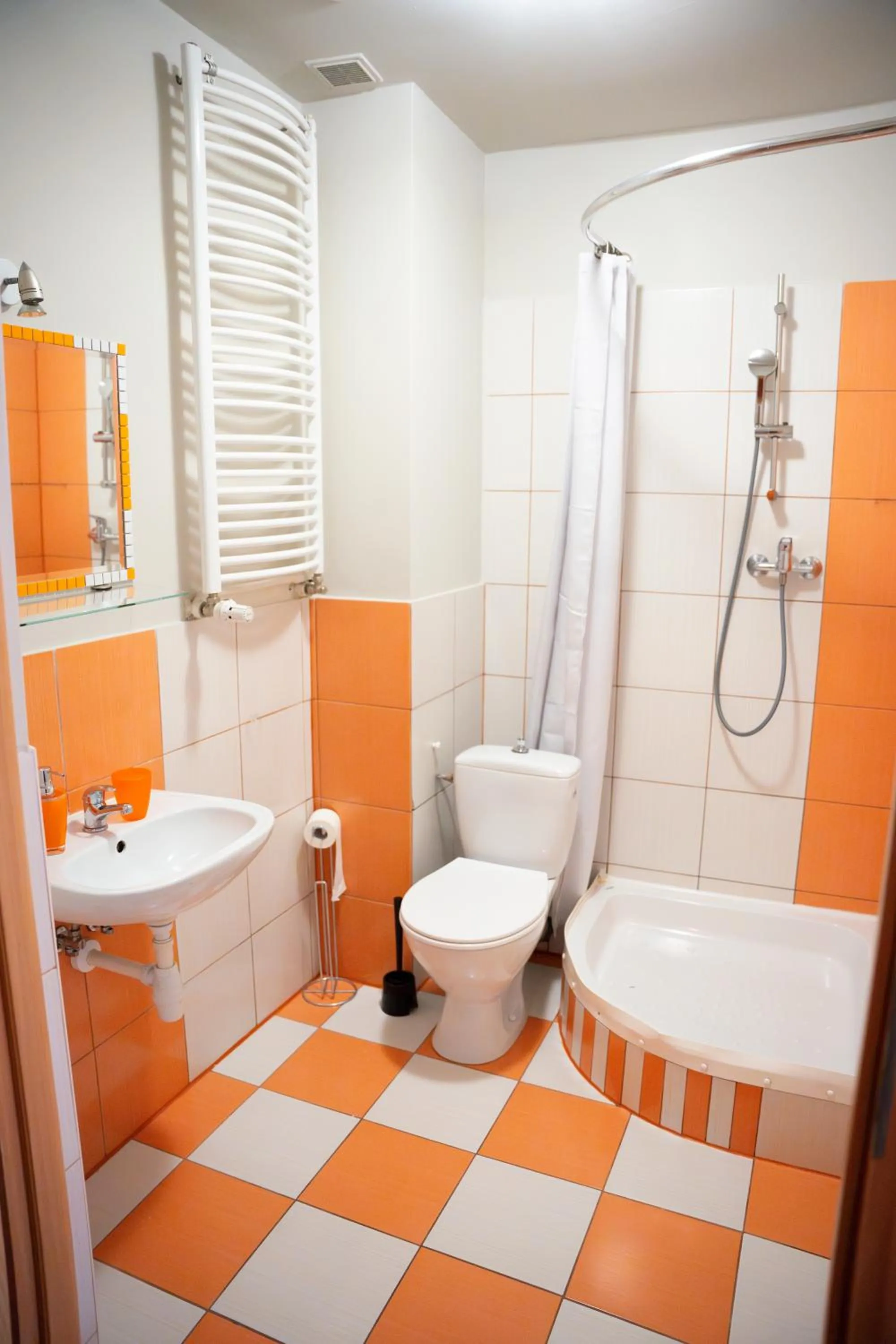 Shower in Hostel H360 - dawniej Hotelik Relax