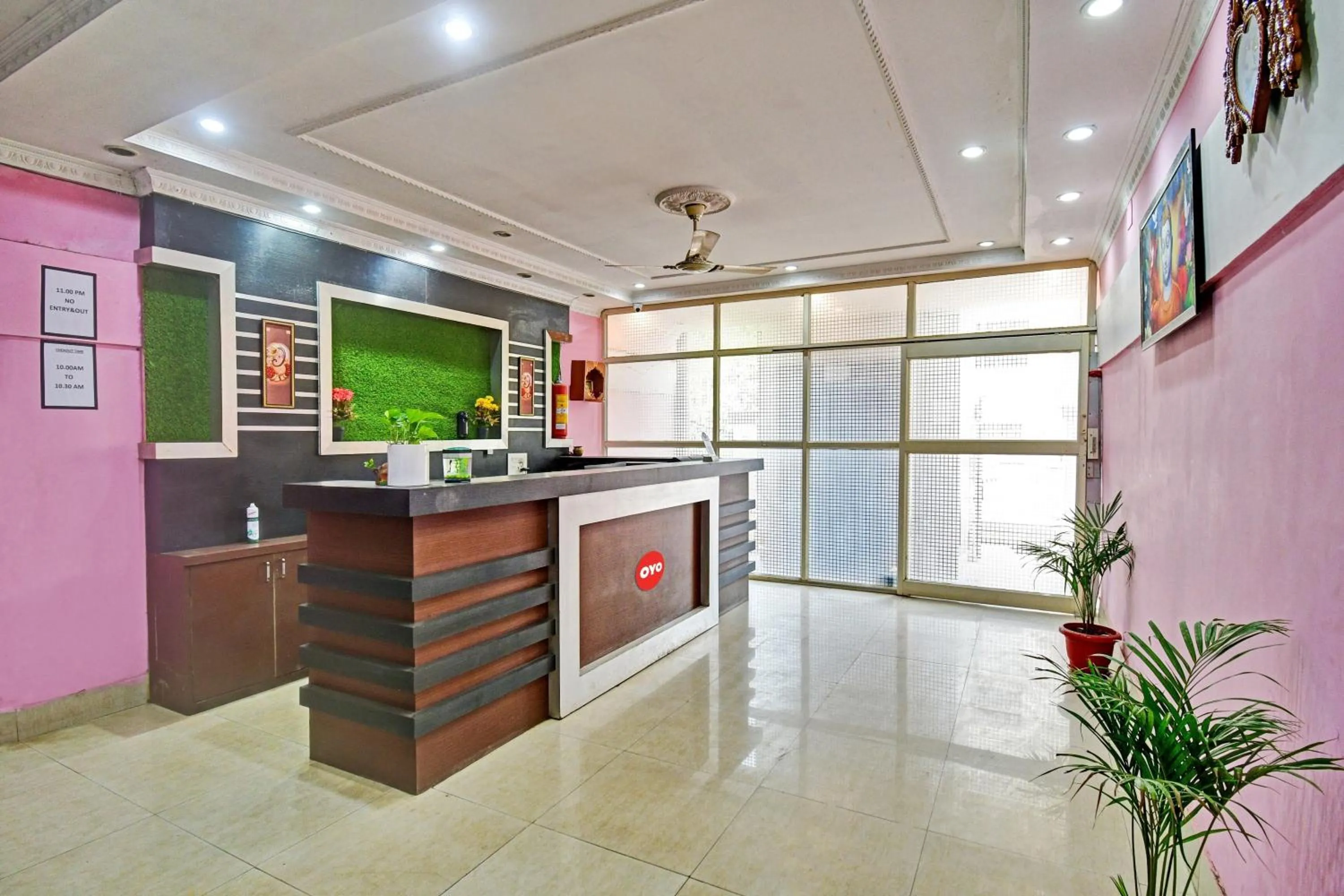 Lobby or reception in Hotel O Hi Days Inn