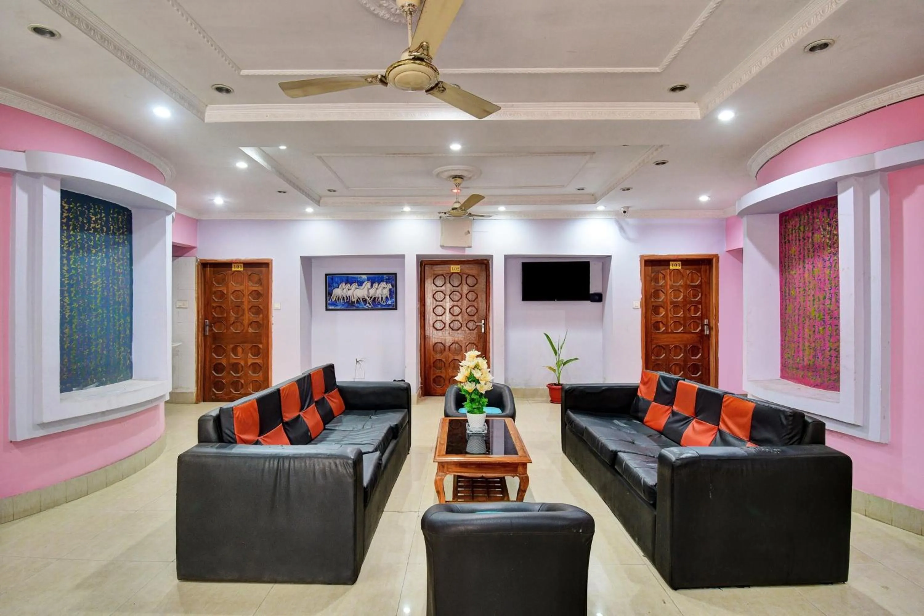 Lobby or reception in Hotel O Hi Days Inn