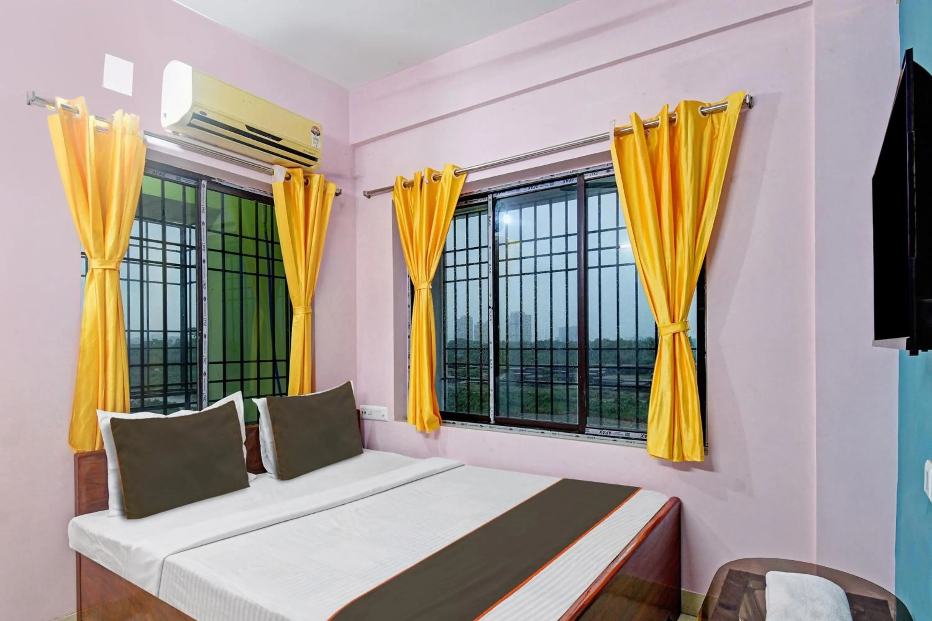 Bedroom, Bed in Hotel O Crystal Palace Tata Medical Centre