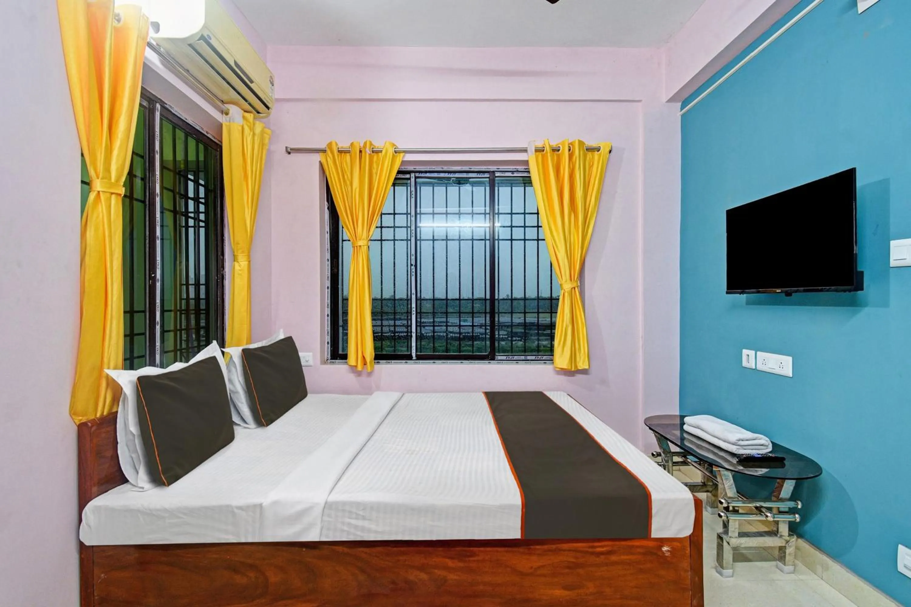 Bedroom in Hotel O Crystal Palace Tata Medical Centre