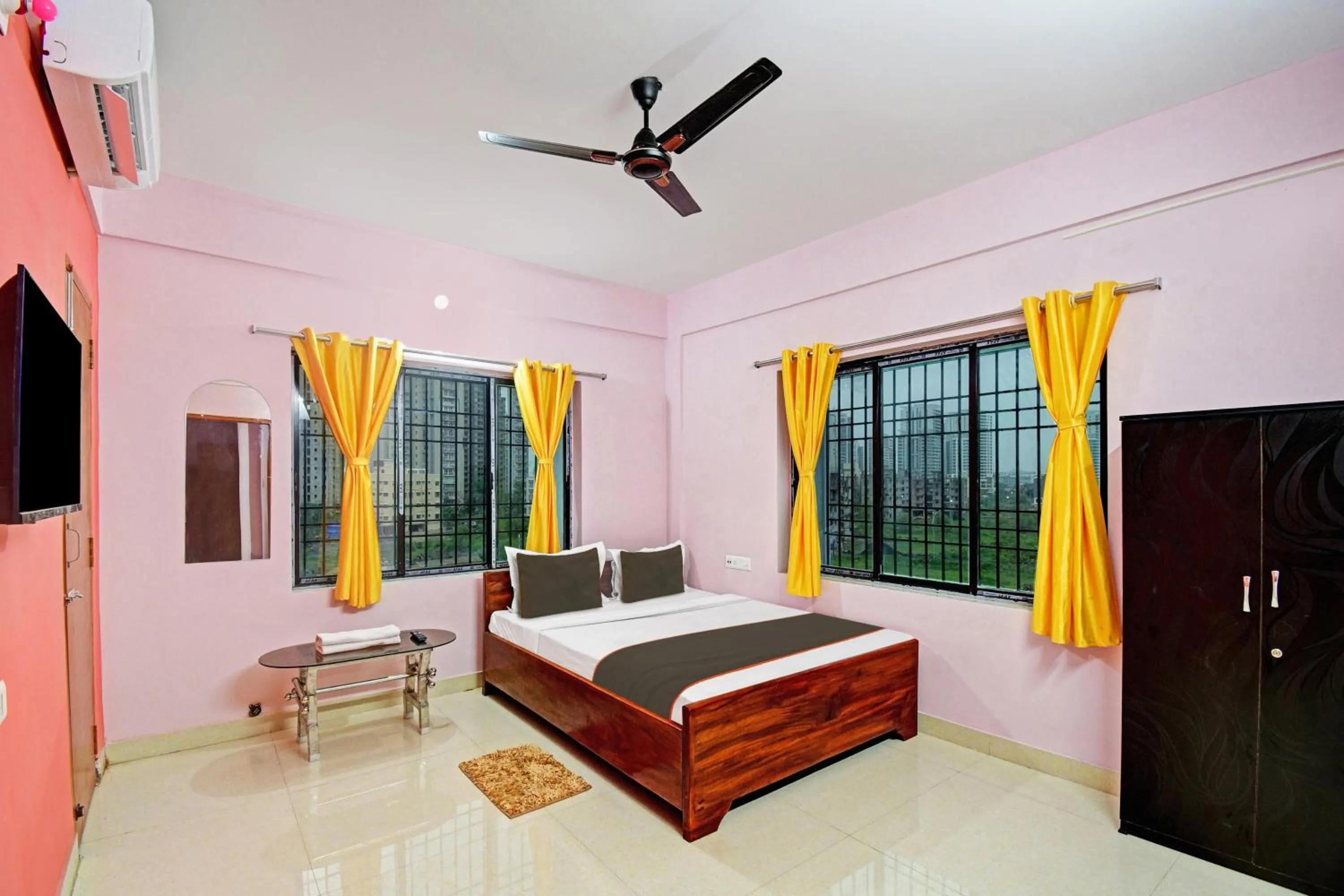 Bedroom in Hotel O Crystal Palace Tata Medical Centre