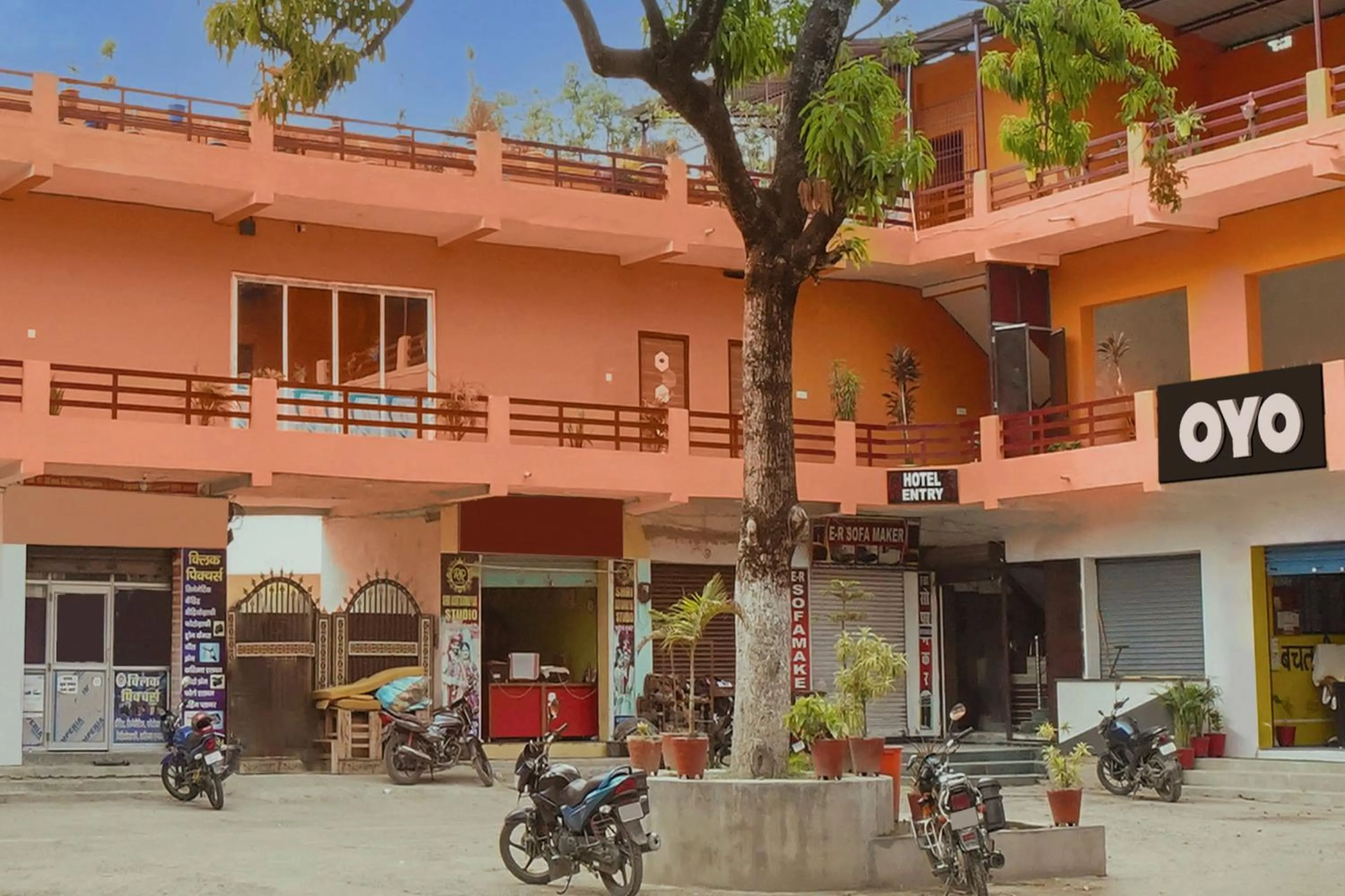 Facade/entrance in Hotel O Siddhi Vinayak