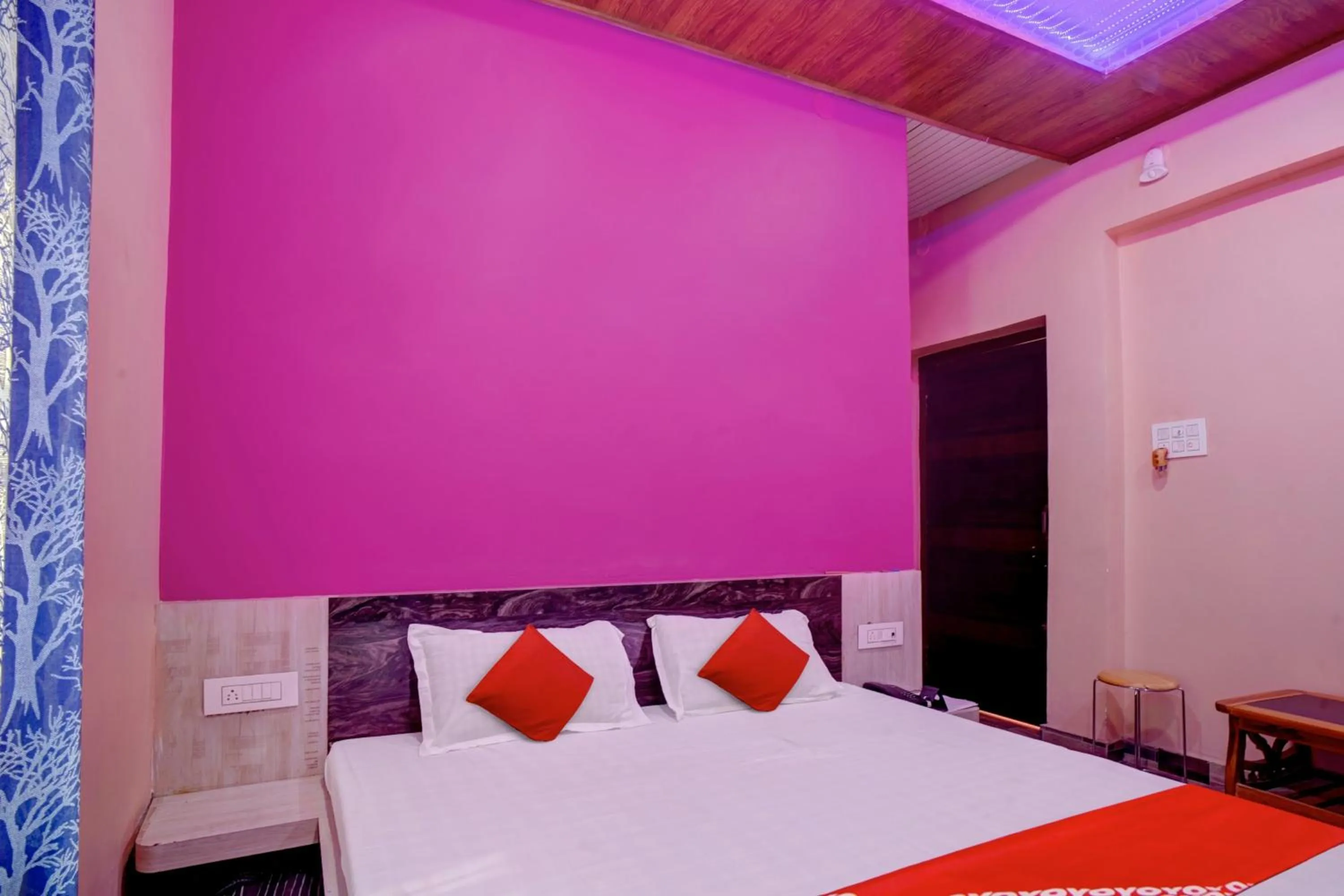 Bedroom, Bed in Hotel O Siddhi Vinayak