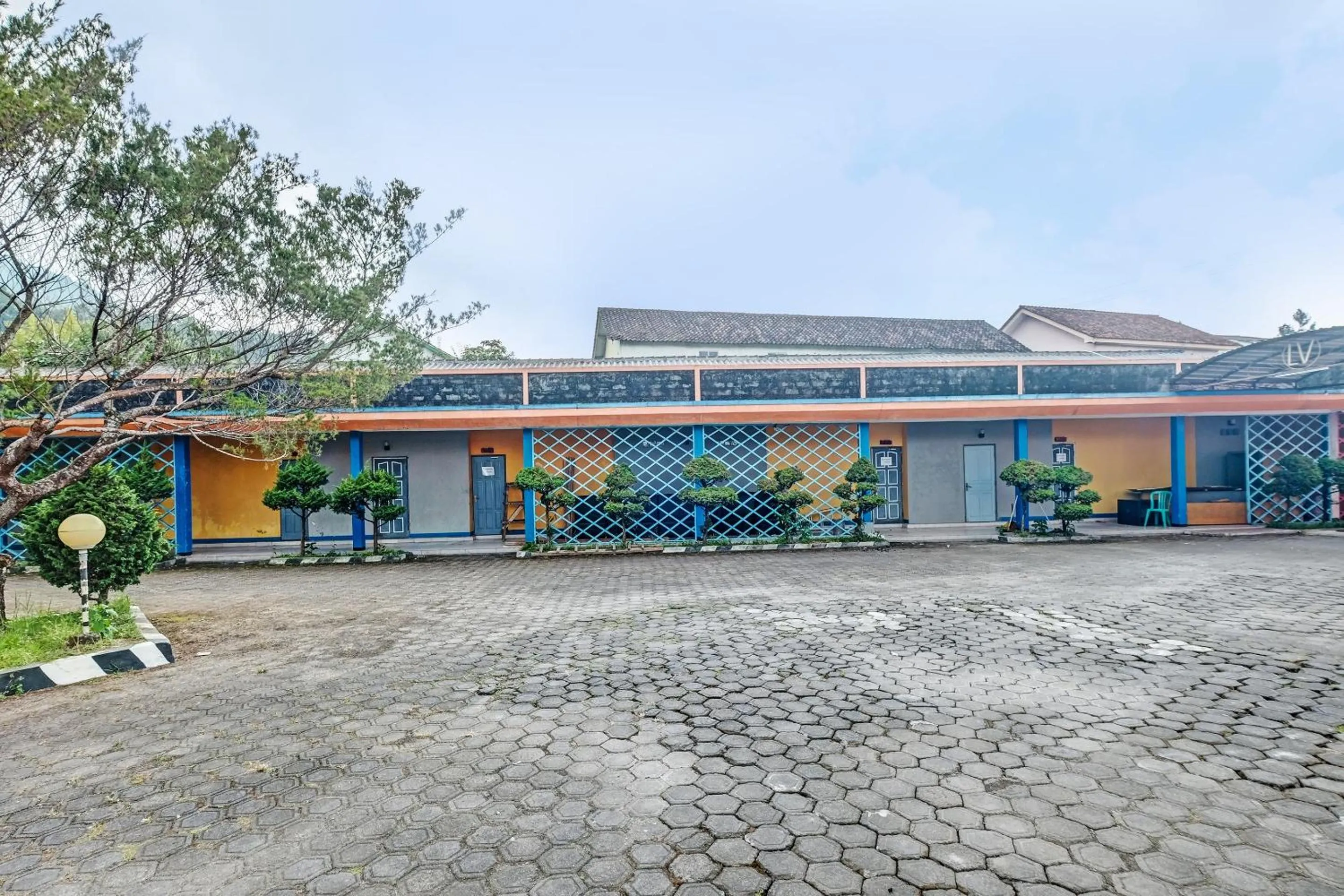 Facade/entrance in OYO 92605 Hotel Las Vegas