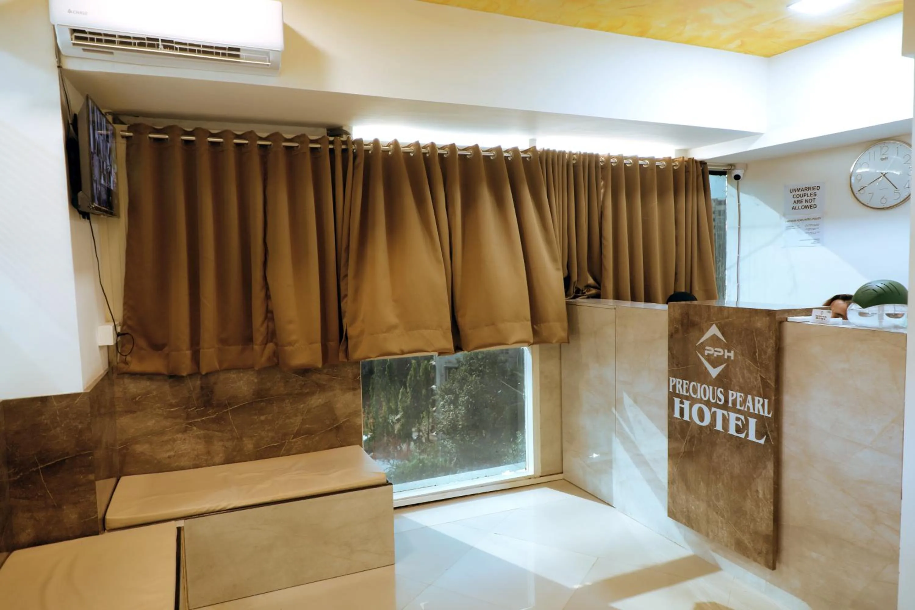 air conditioner in Hotel Precious Pearl