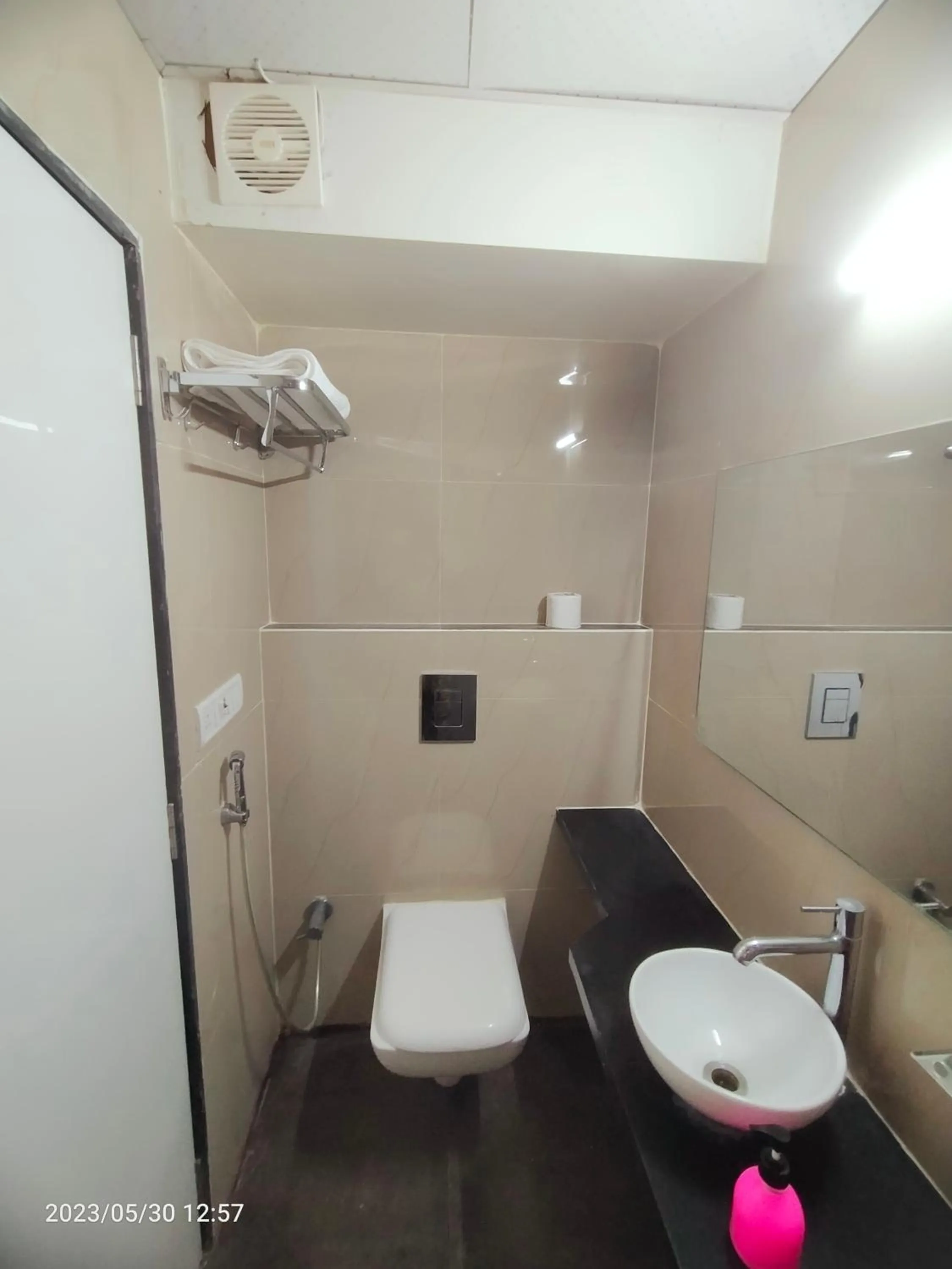 Bathroom in Hotel Precious Pearl