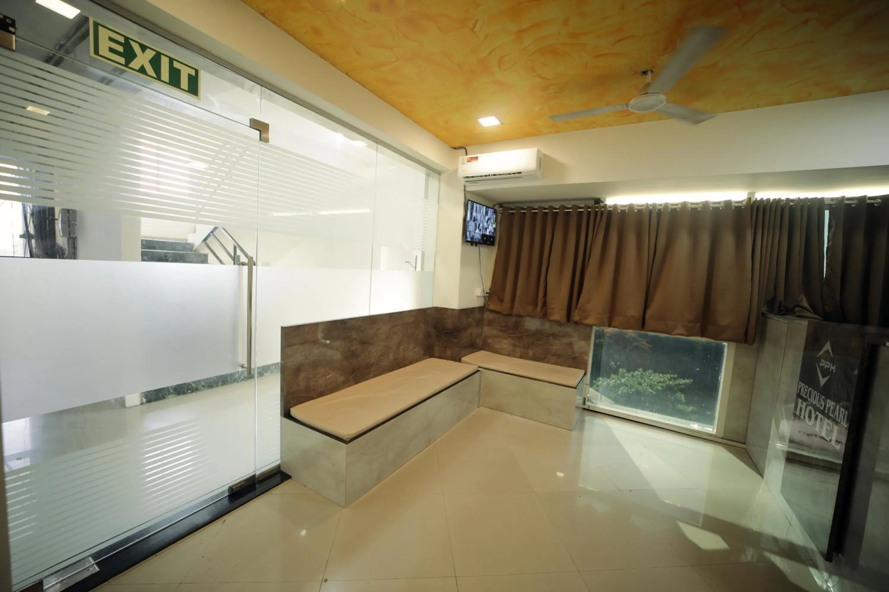 air conditioner in Hotel Precious Pearl