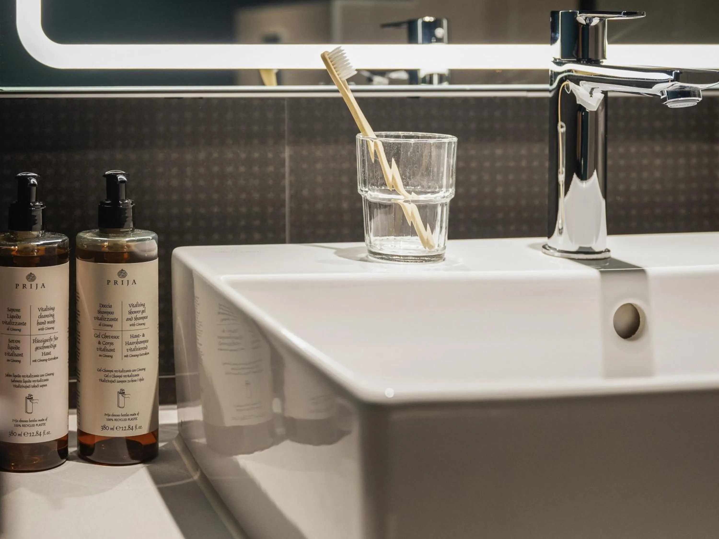 Bedroom in Novotel Rotterdam Brainpark