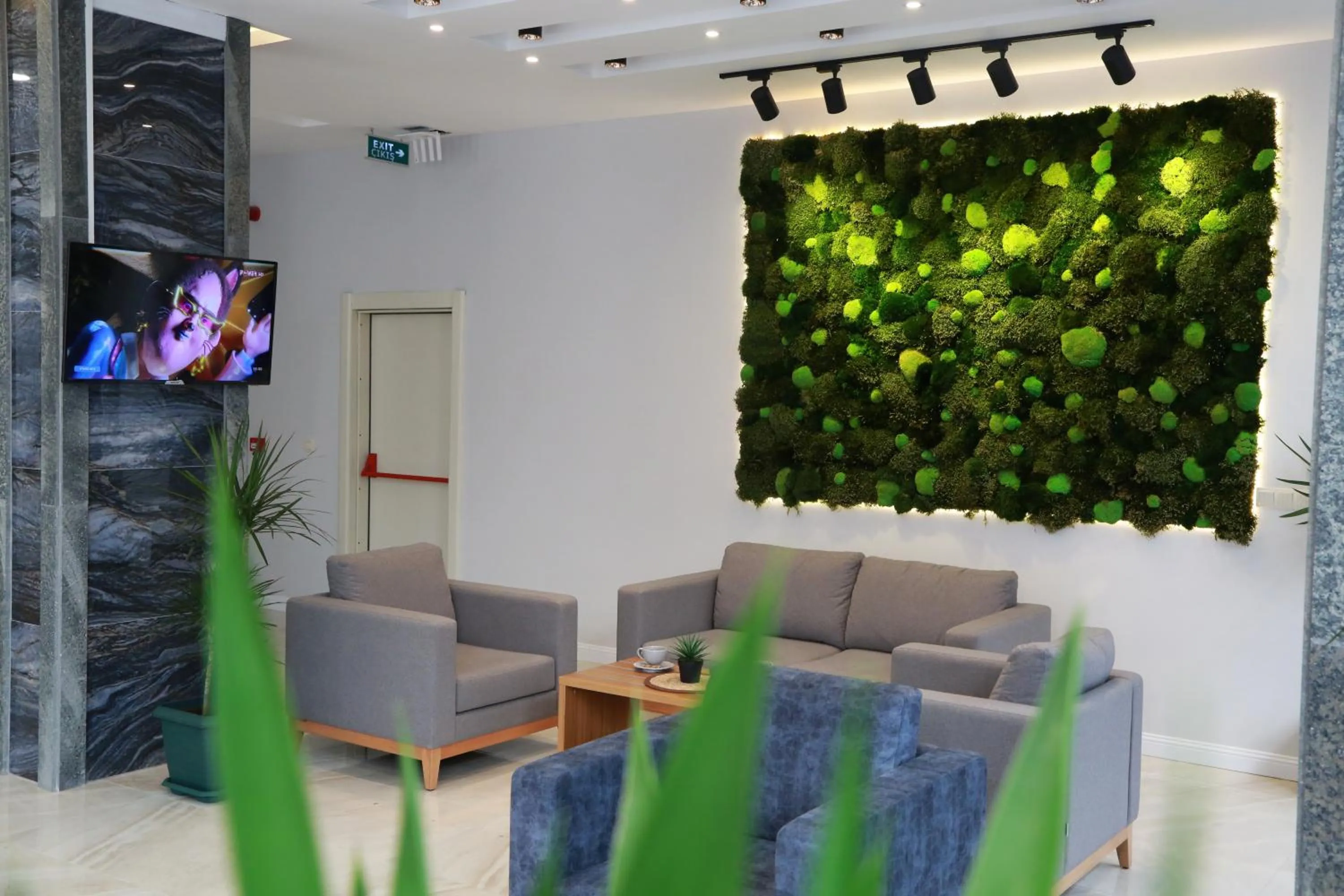 Lobby or reception in ALMIRCAN HOTEL