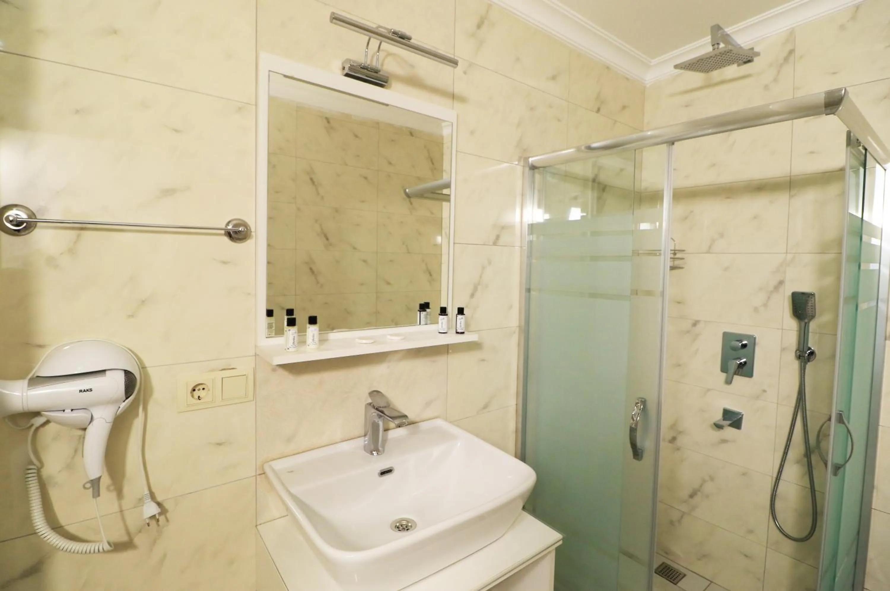 Bathroom in ALMIRCAN HOTEL