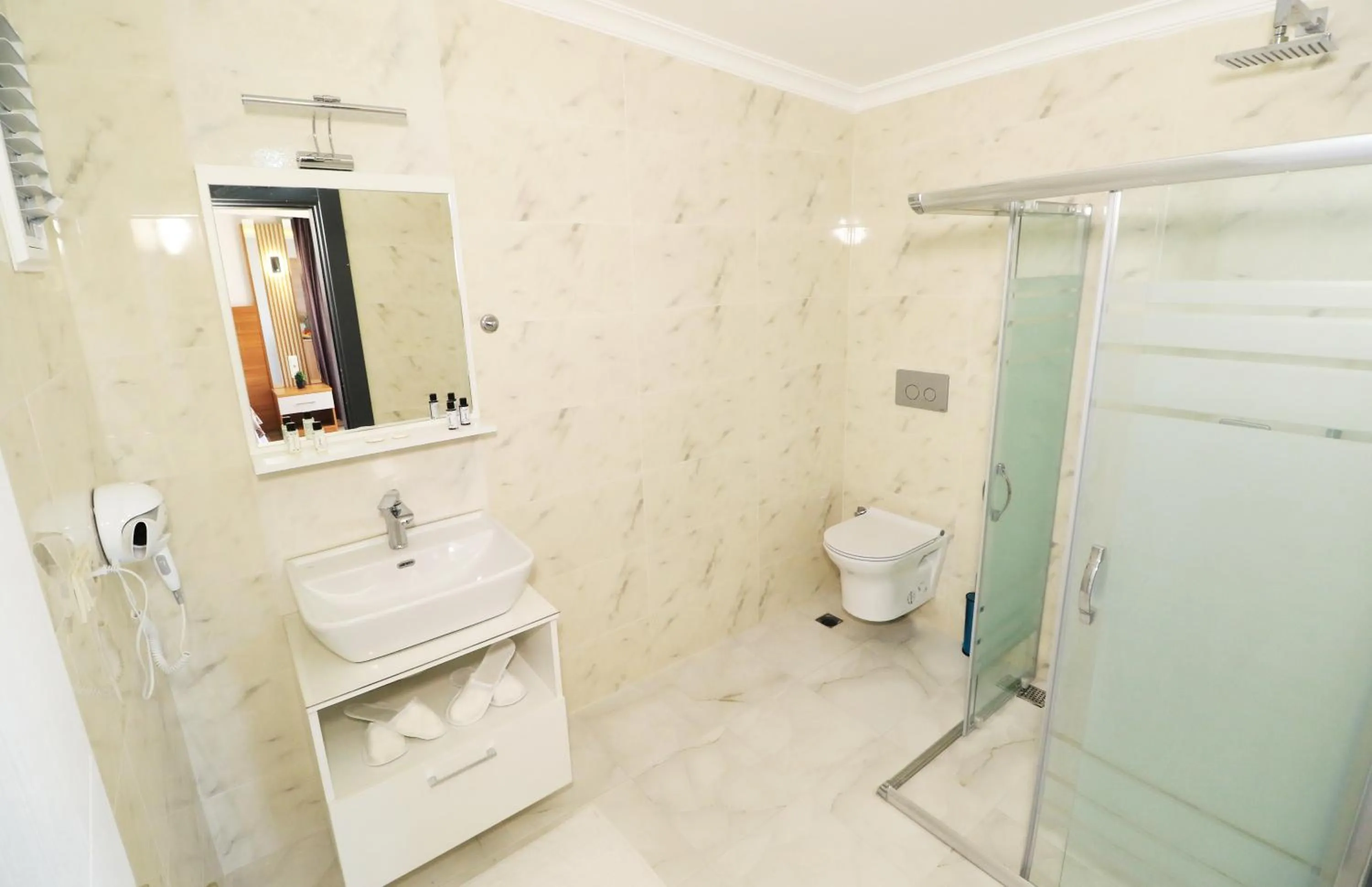 Bathroom in ALMIRCAN HOTEL