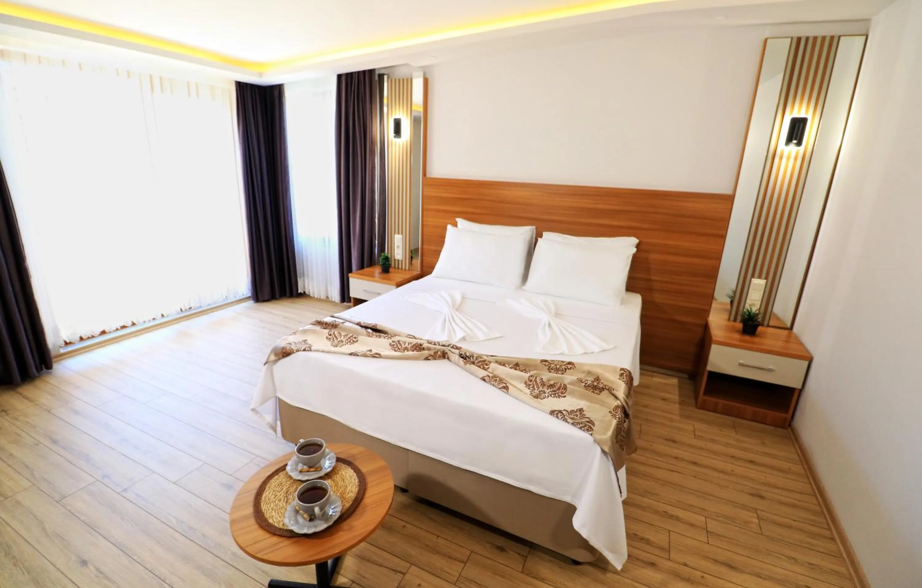 Bedroom in ALMIRCAN HOTEL