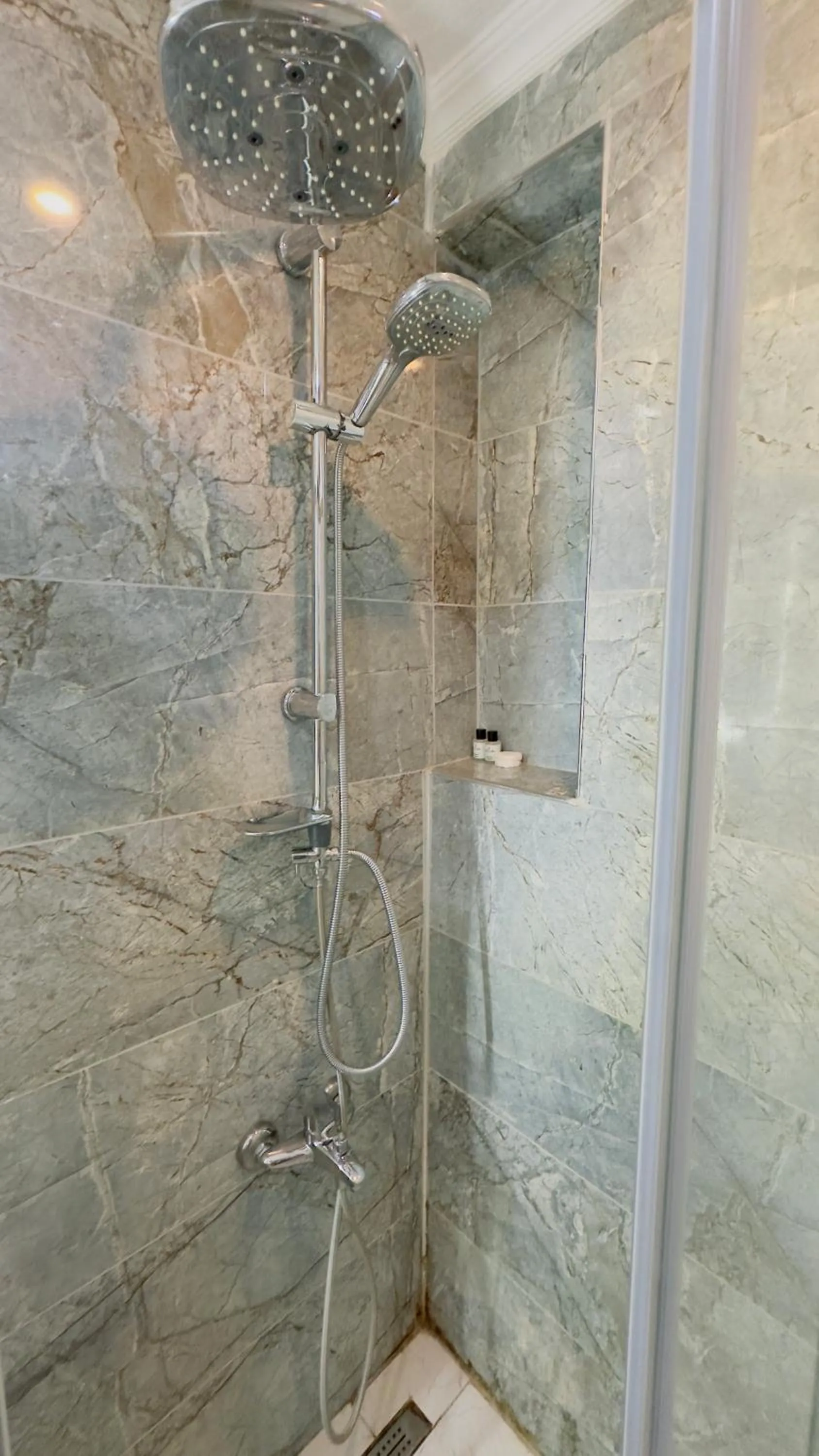 Shower in La Mer Old City Hotel