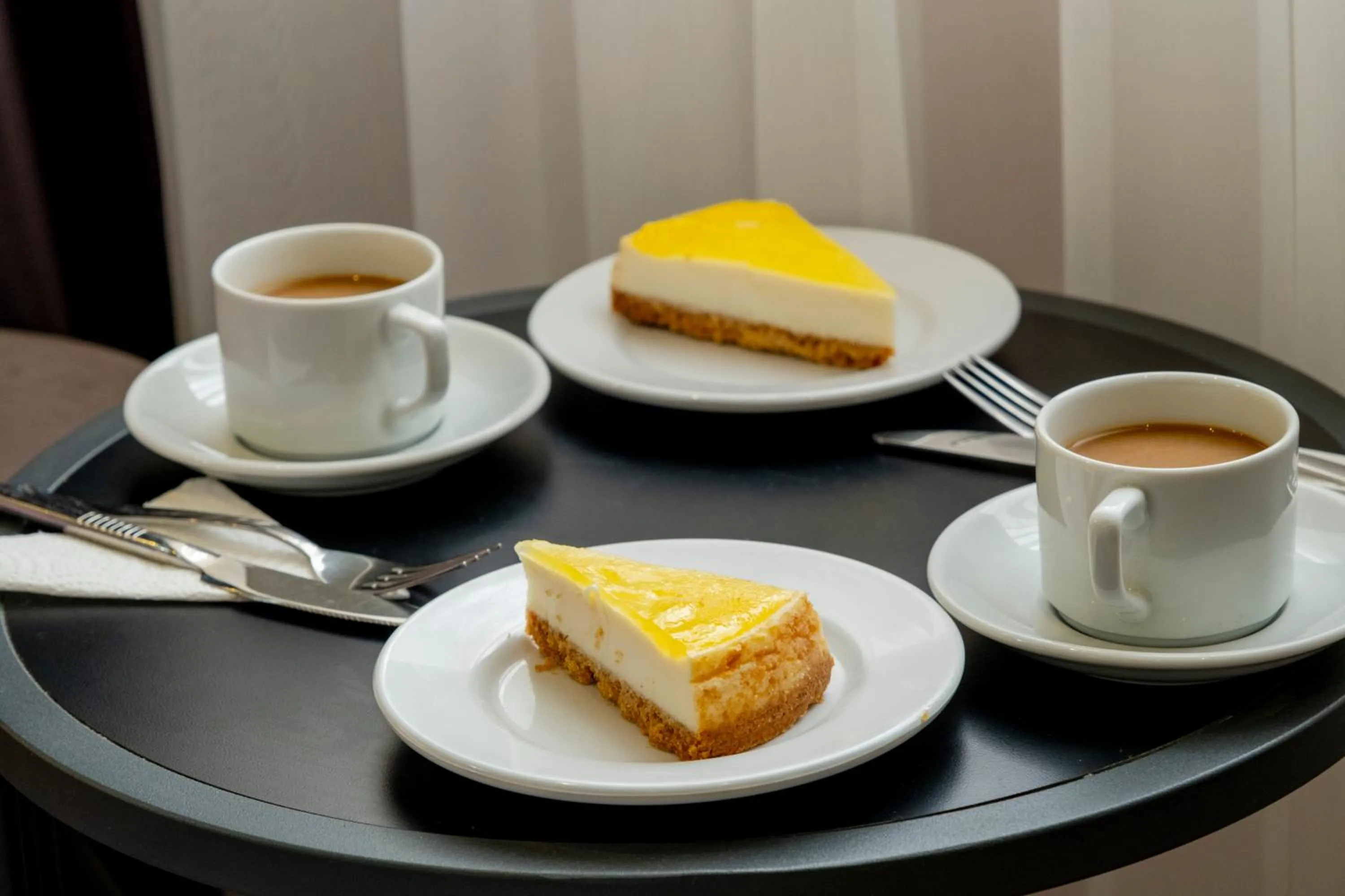 Food and drinks in Lavender Airport Hotel