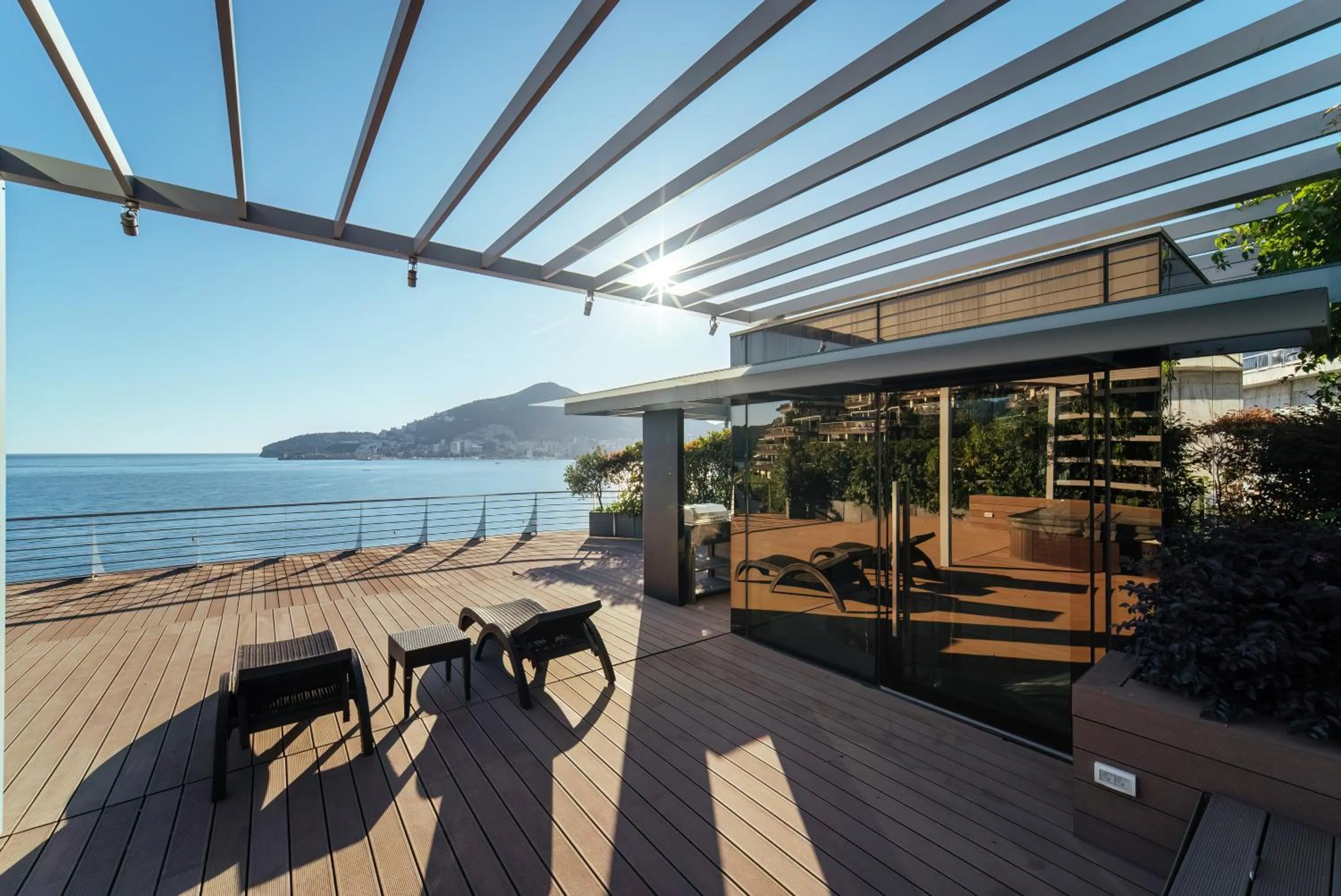 Balcony/Terrace in Luxury Waterfront Villa at Dukly Gardens