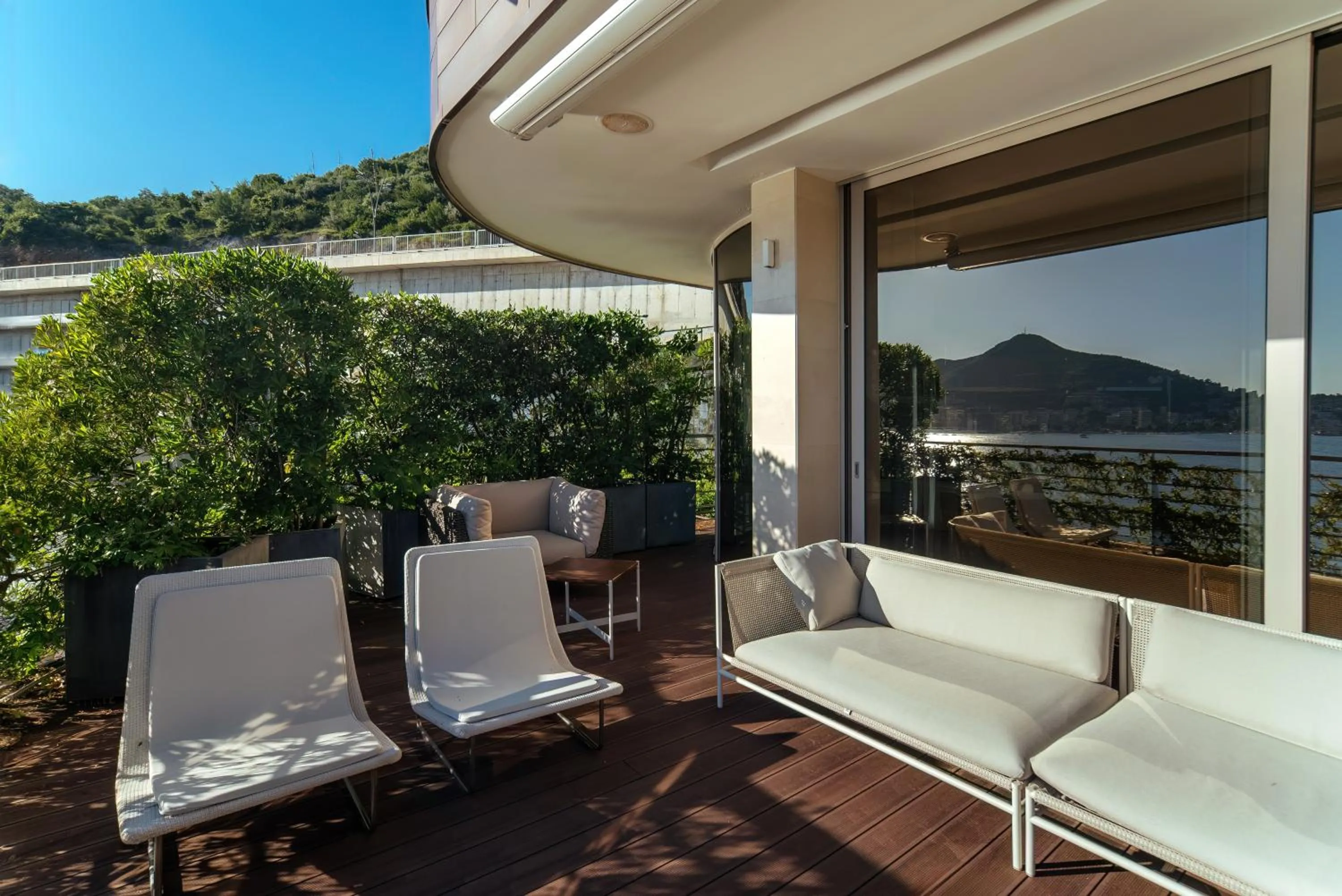 Balcony/Terrace in Luxury Waterfront Villa at Dukly Gardens