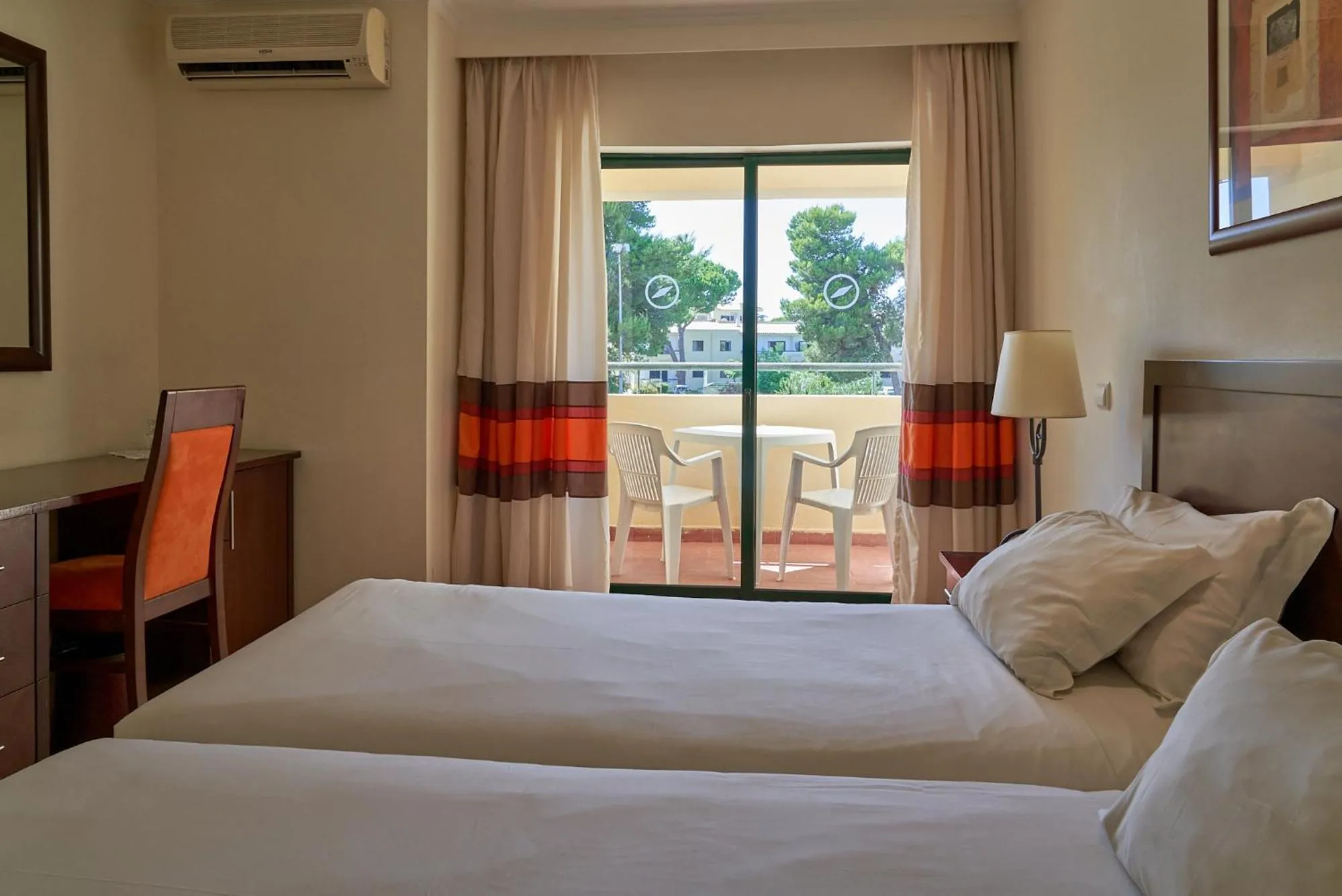 Superior Twin Room with City View in The Navigator - Palm Oasis Alvor - All Inclusive
