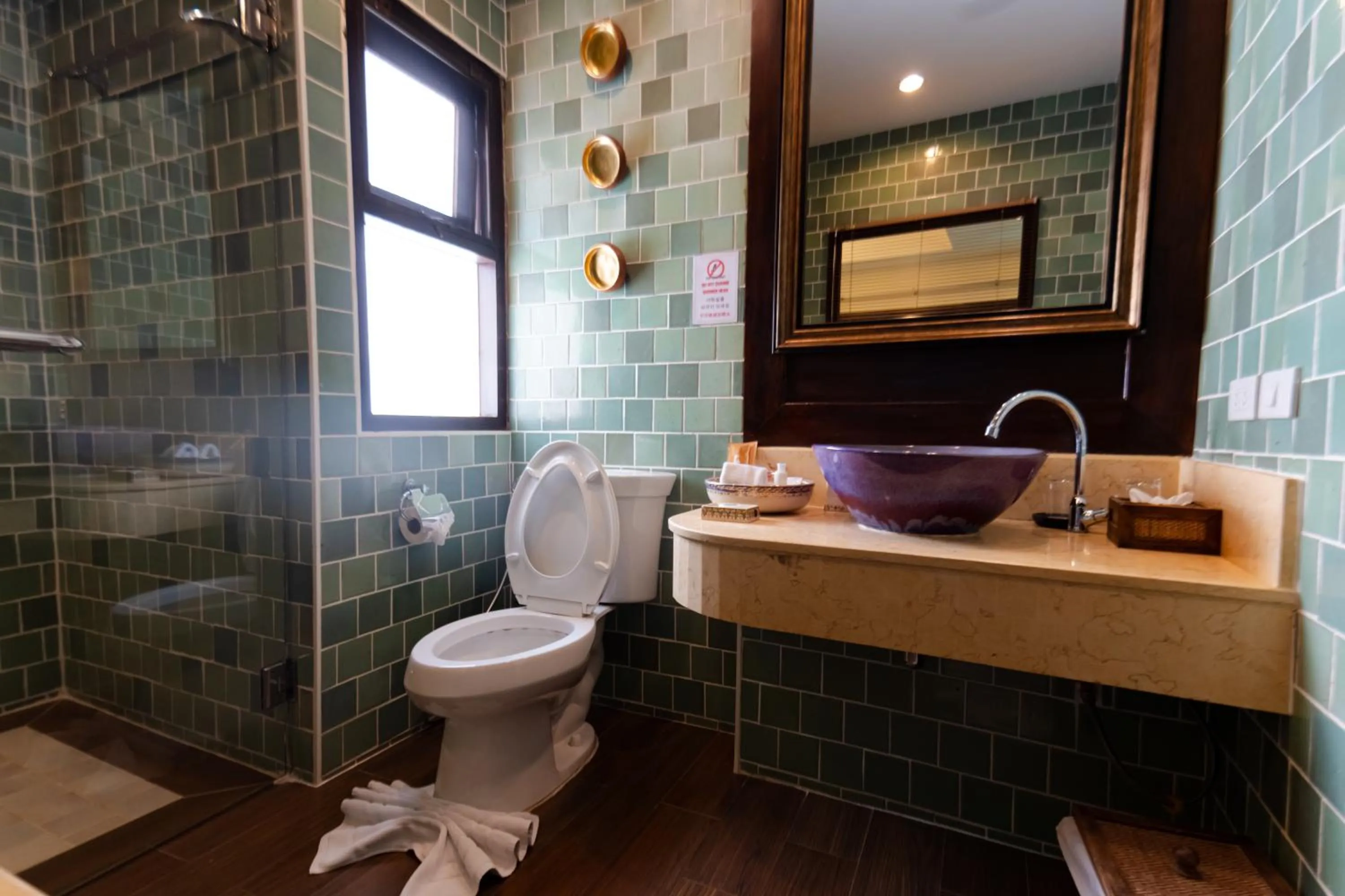 Shower in Viang Thapae Resort