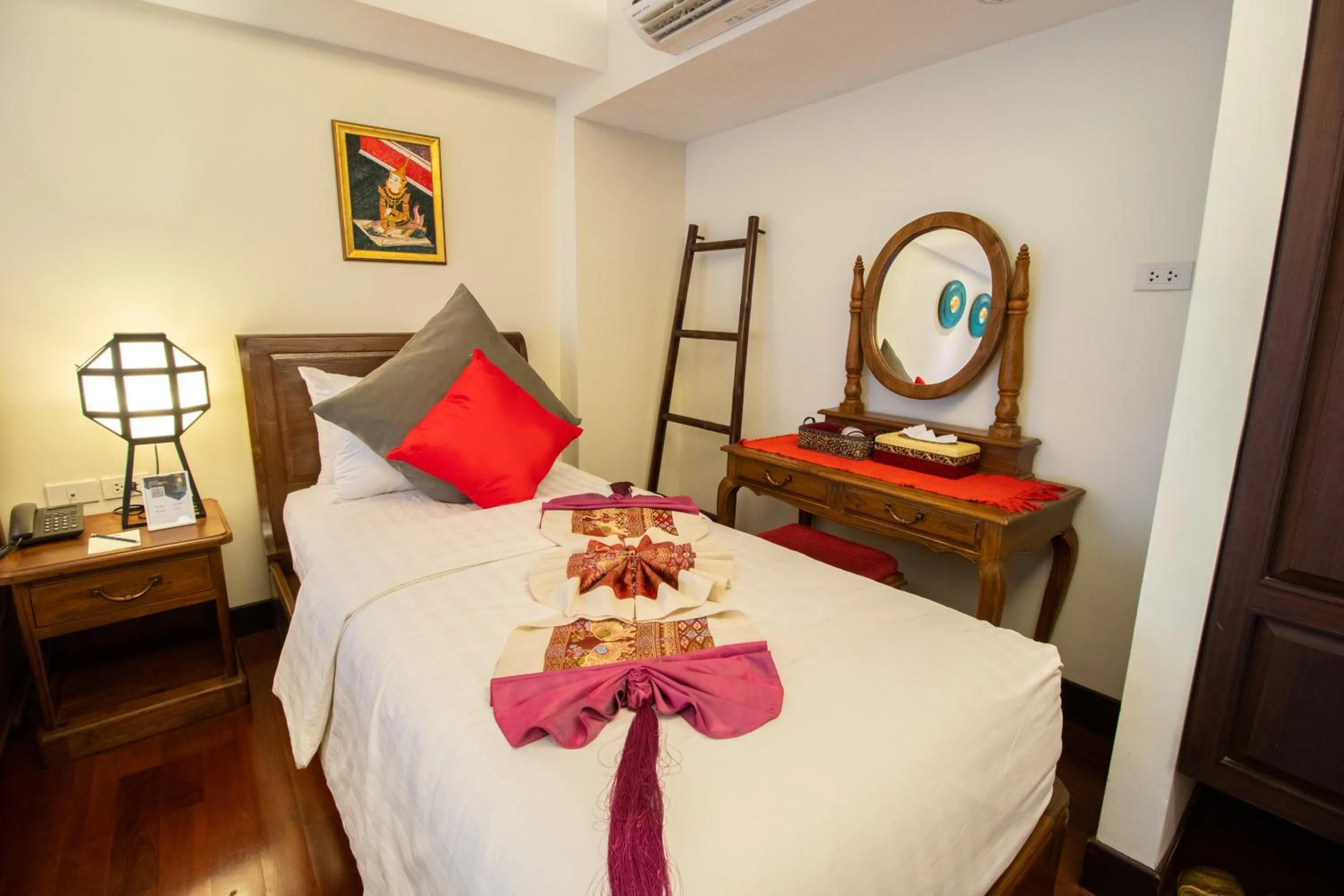 Bed in Viang Thapae Resort