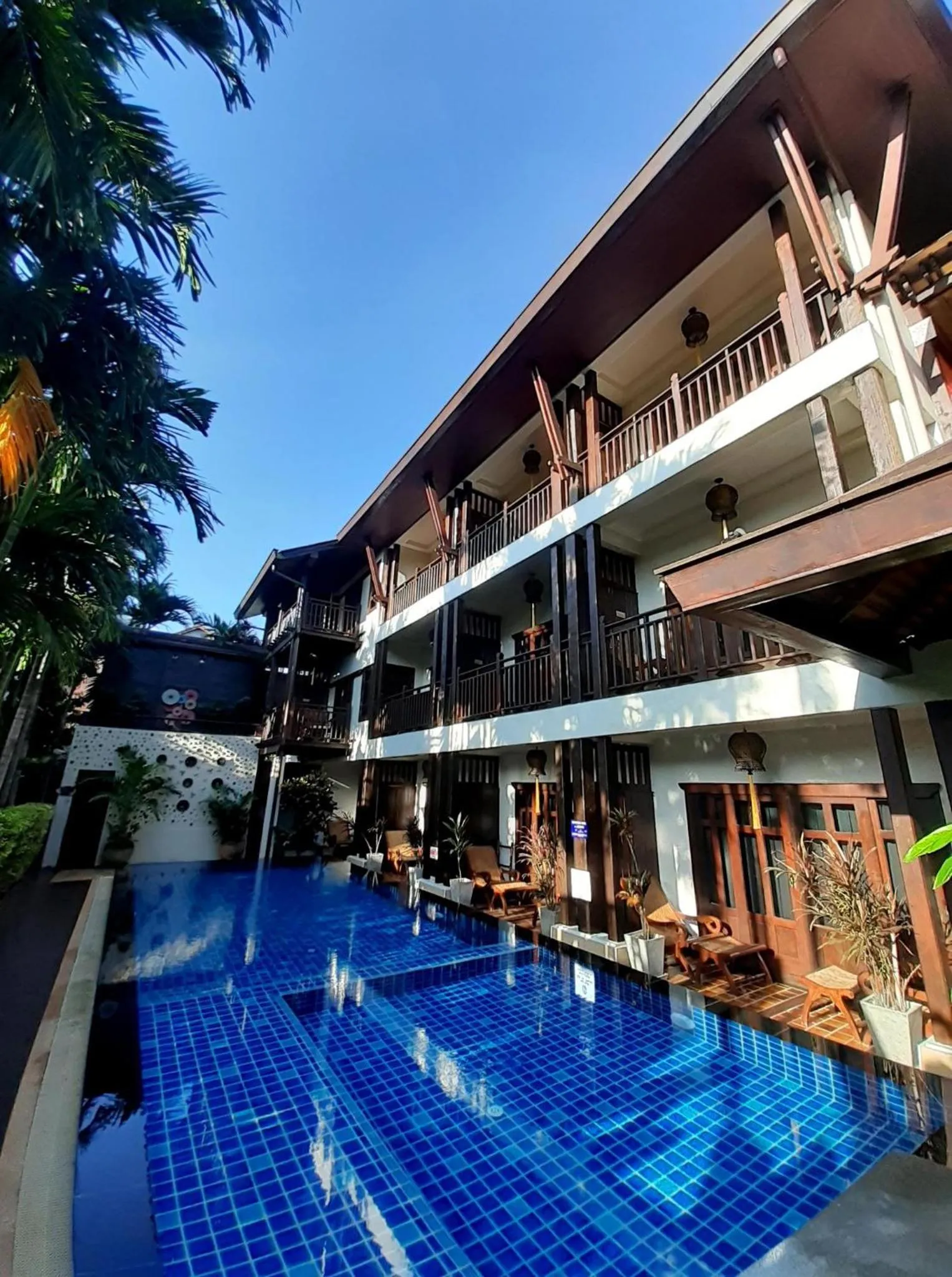 Swimming pool in Viang Thapae Resort