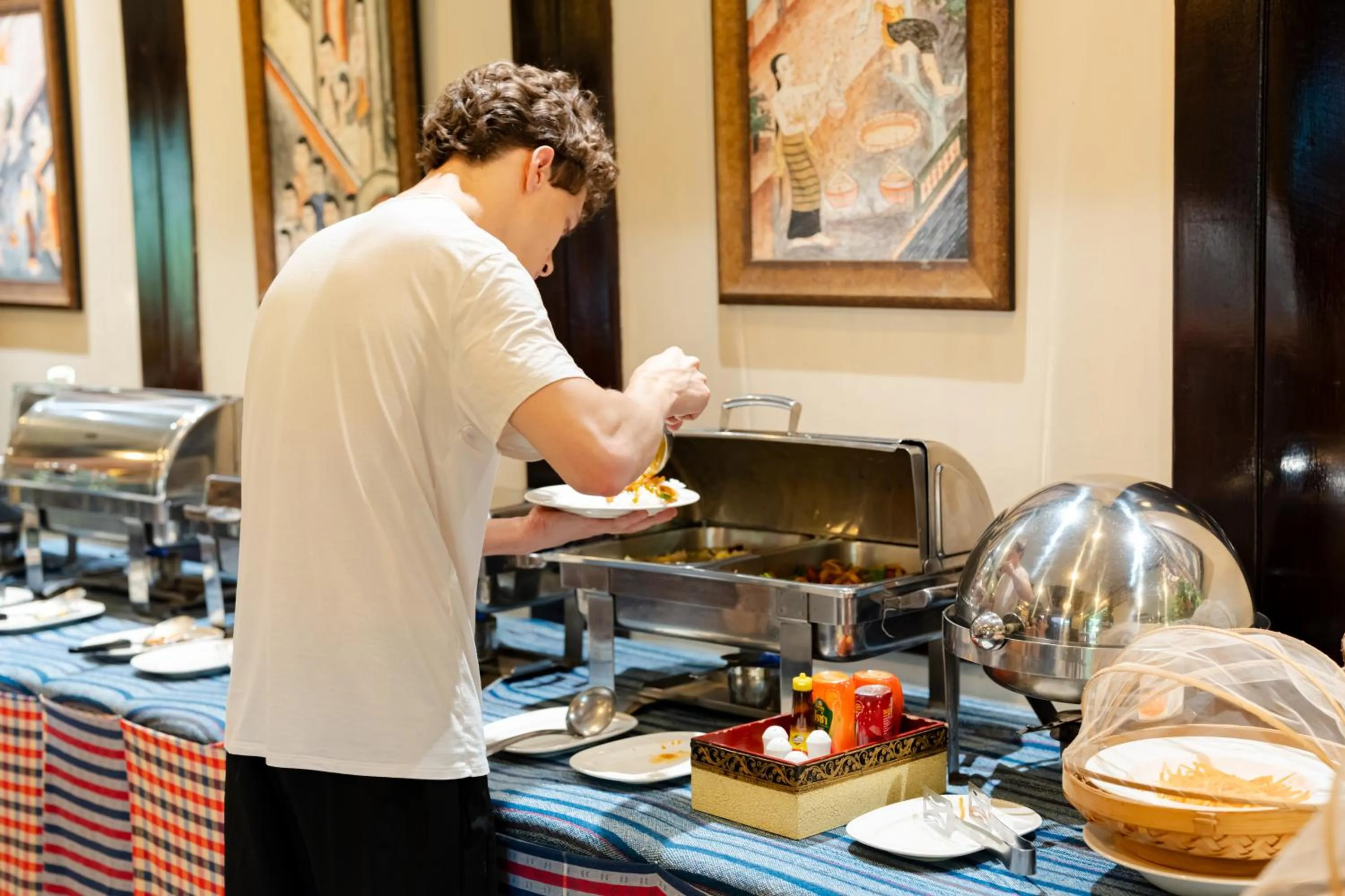 Restaurant/places to eat in Viang Thapae Resort