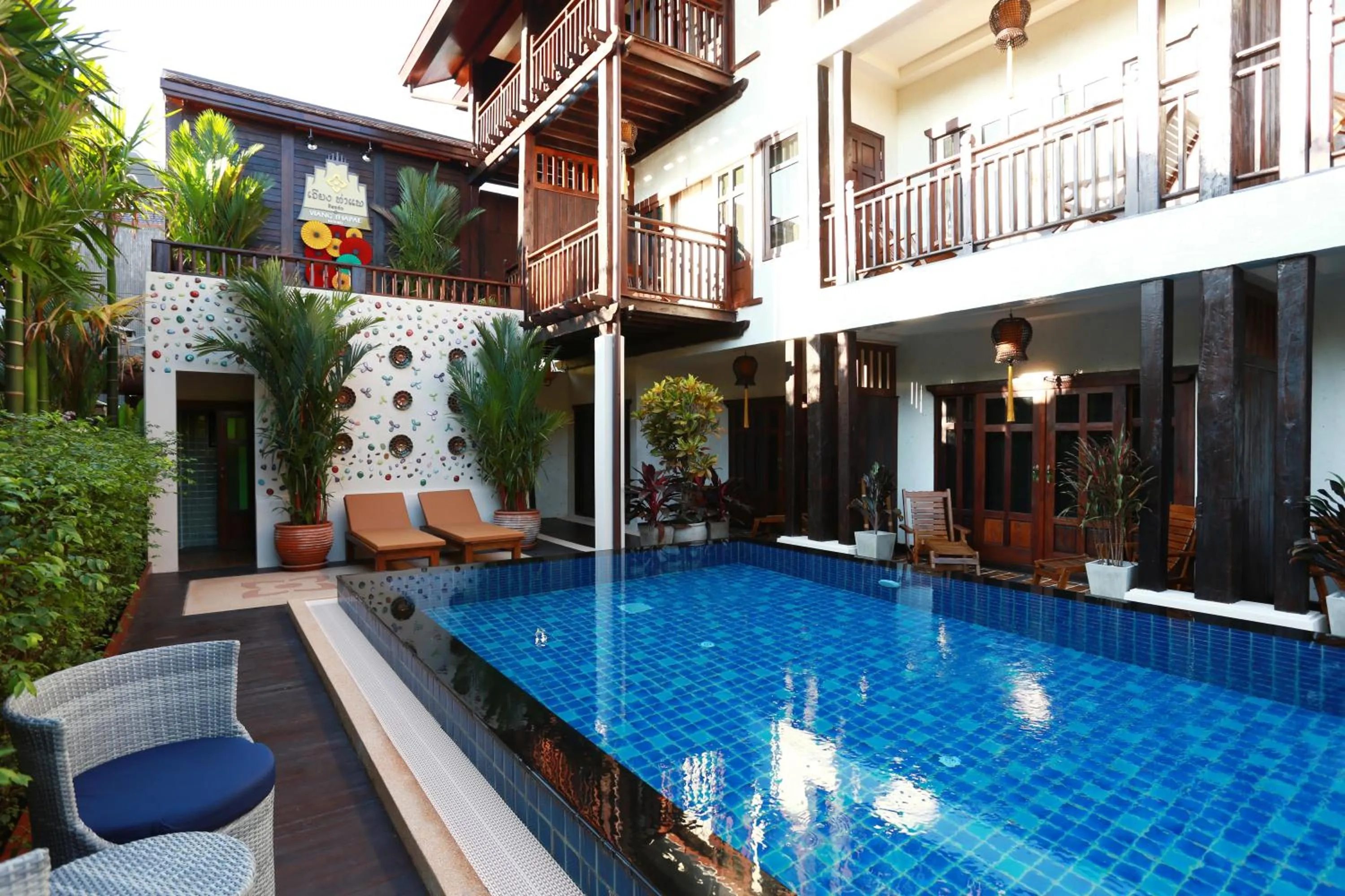 Swimming pool in Viang Thapae Resort