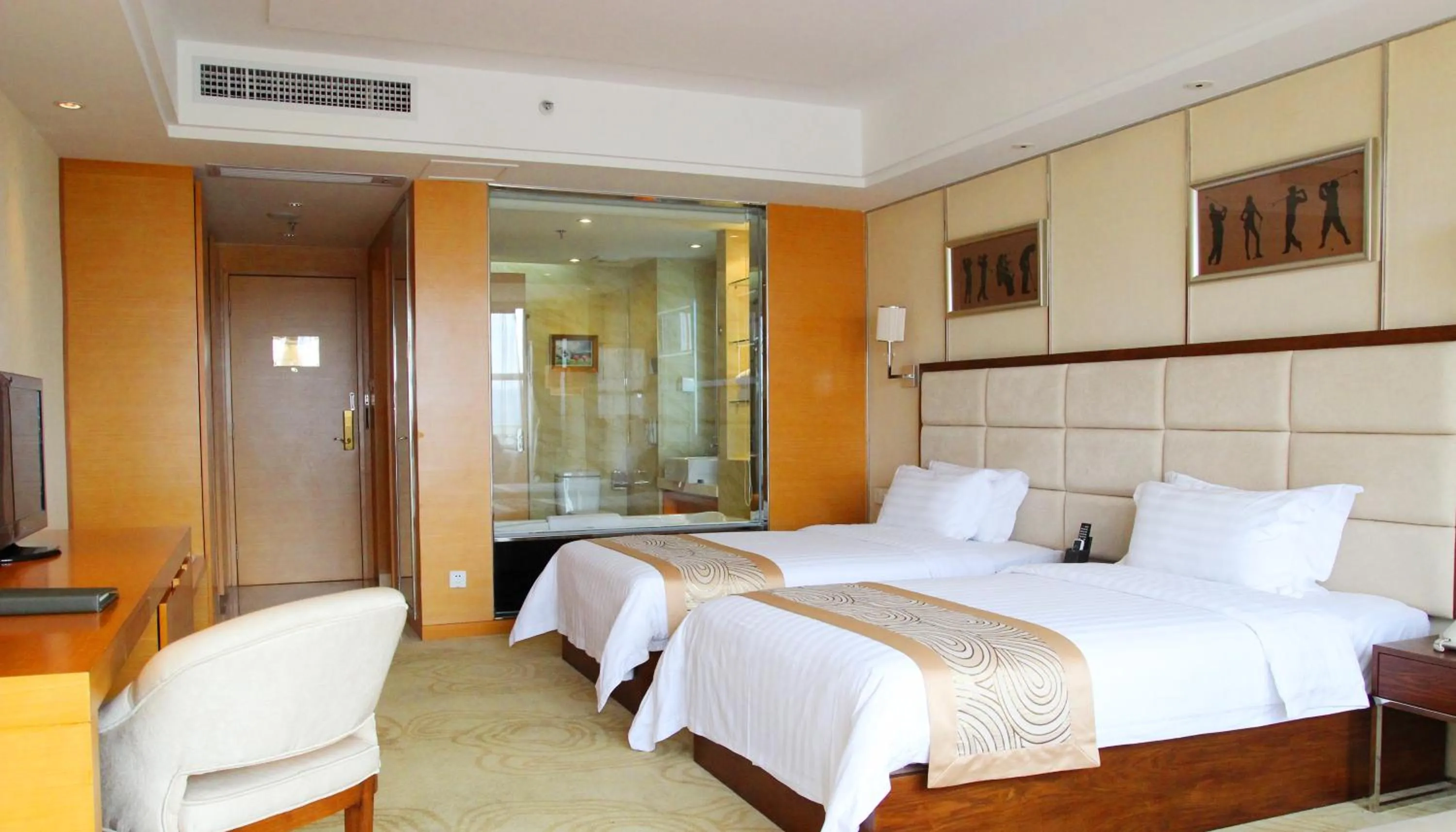 Bedroom in Aoyuan Golf Hotel