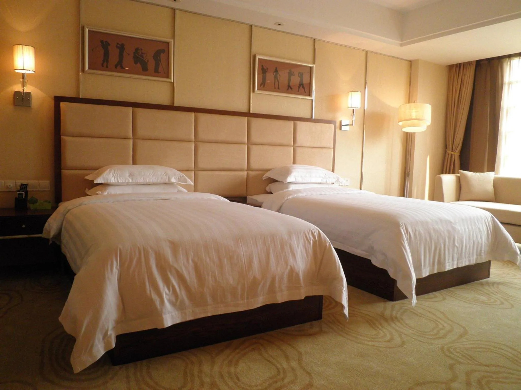 Bedroom in Aoyuan Golf Hotel