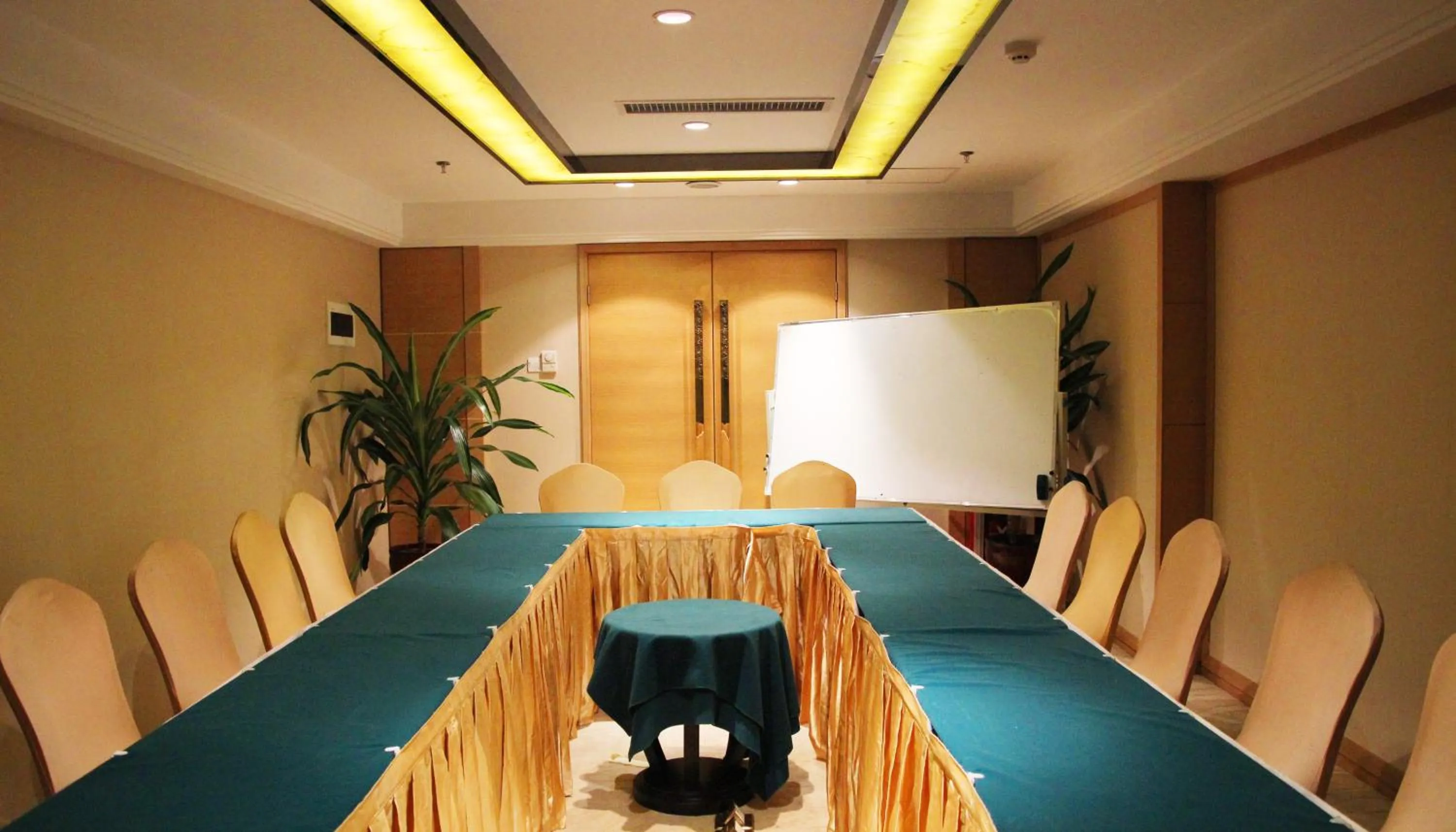 Banquet/Function facilities in Aoyuan Golf Hotel