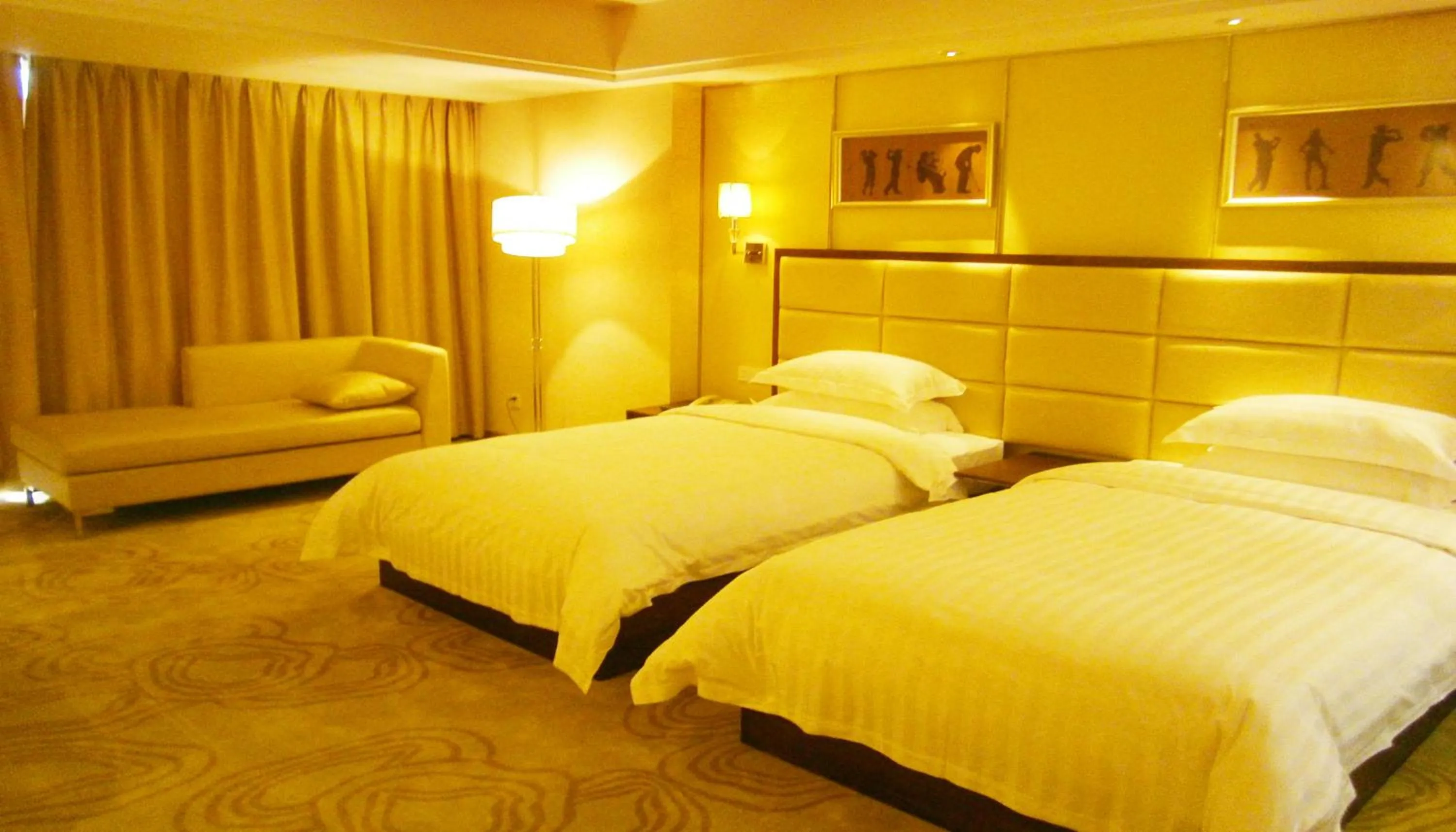 Bedroom in Aoyuan Golf Hotel