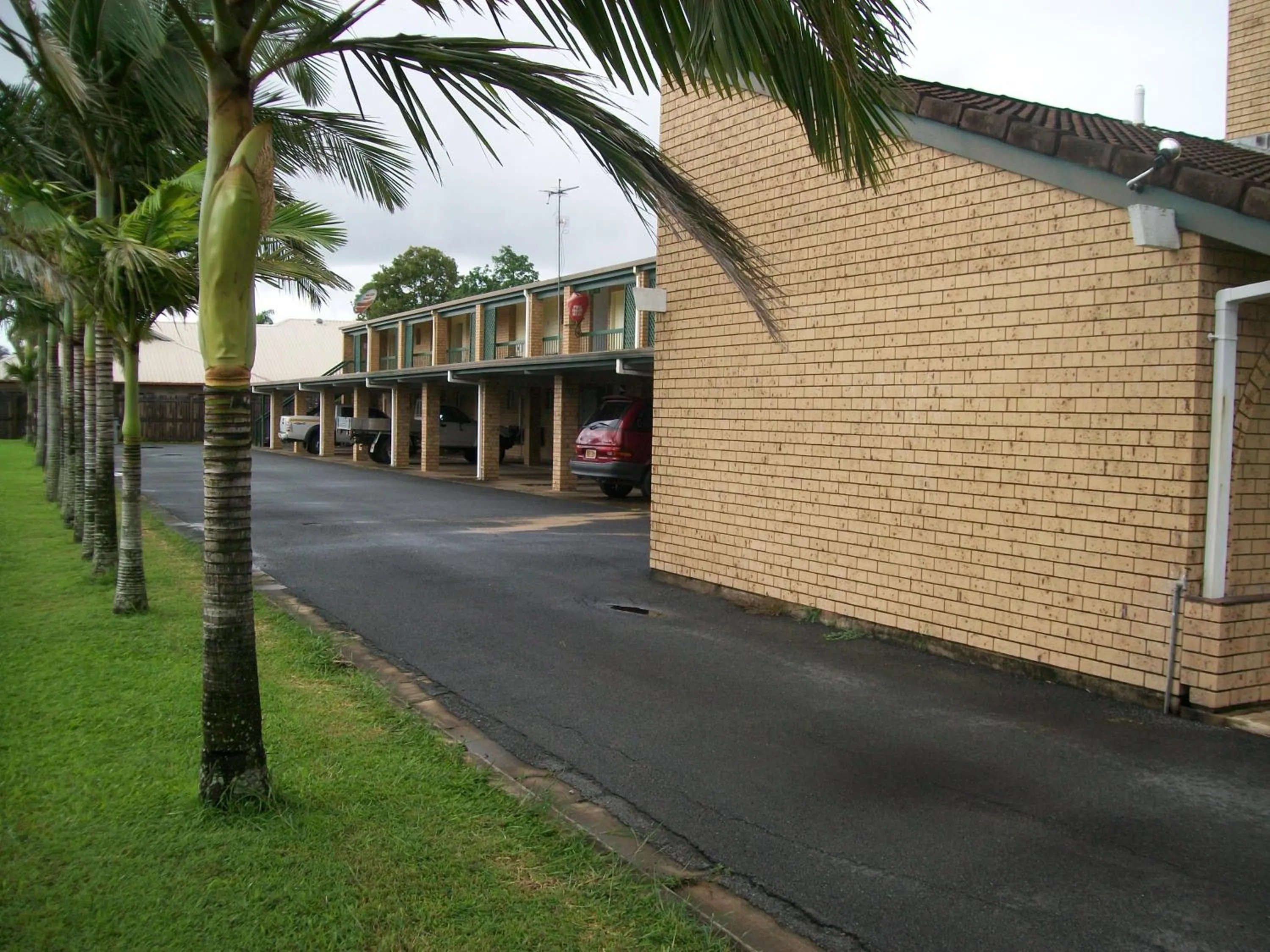 Facade/entrance in Sun Plaza Motel - Mackay