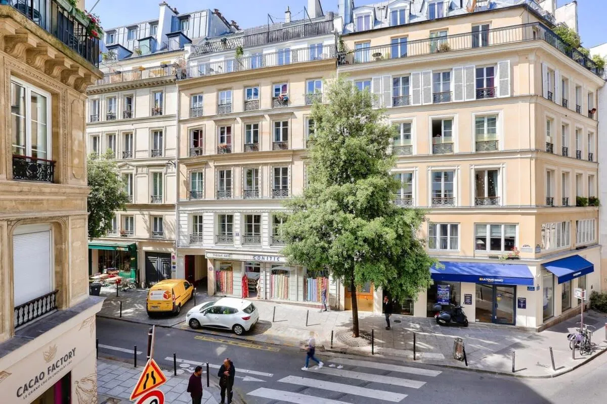 Beautiful 2BR in City Center of Paris