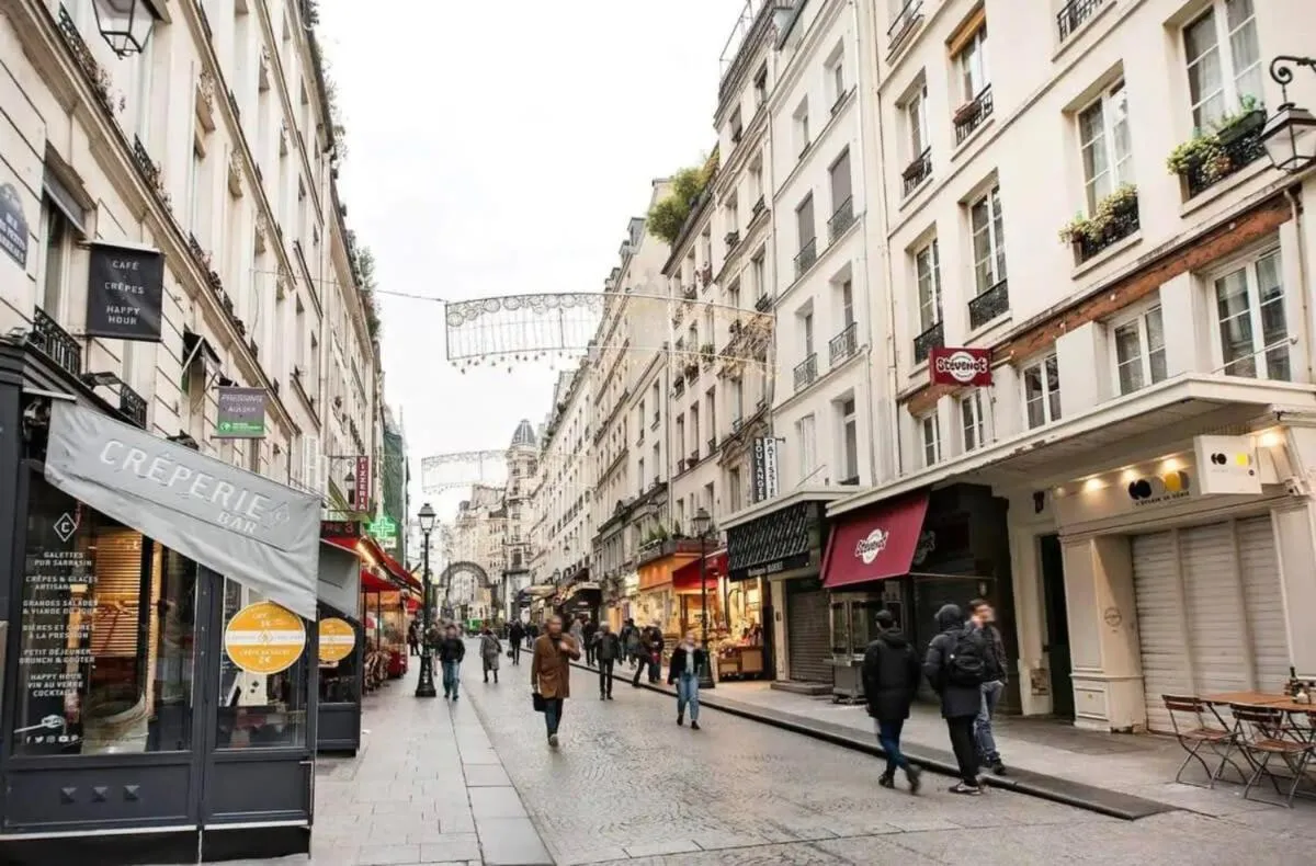 Beautiful 2BR in City Center of Paris
