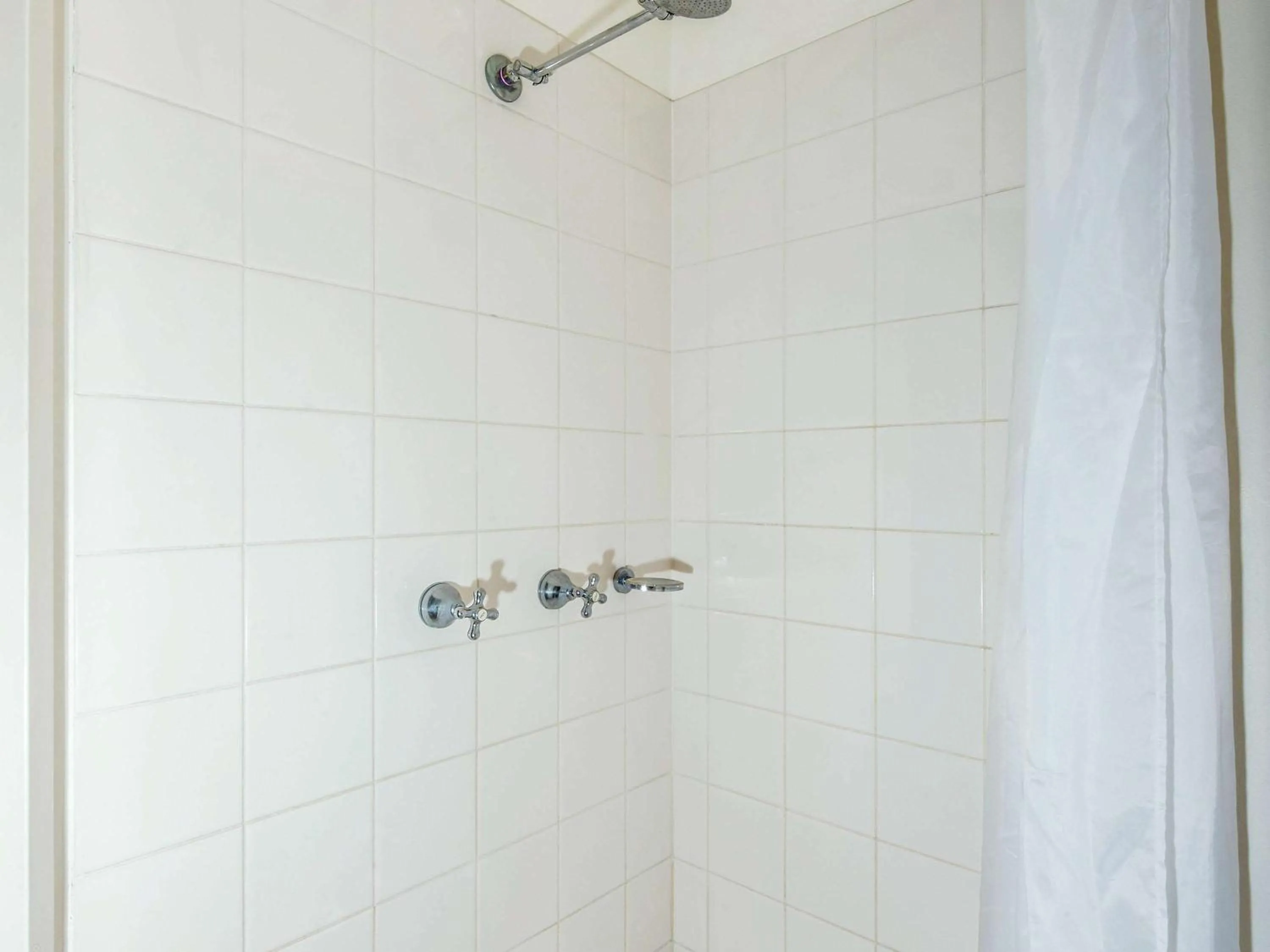 Photo of the whole room in Imperial Motel Windsor