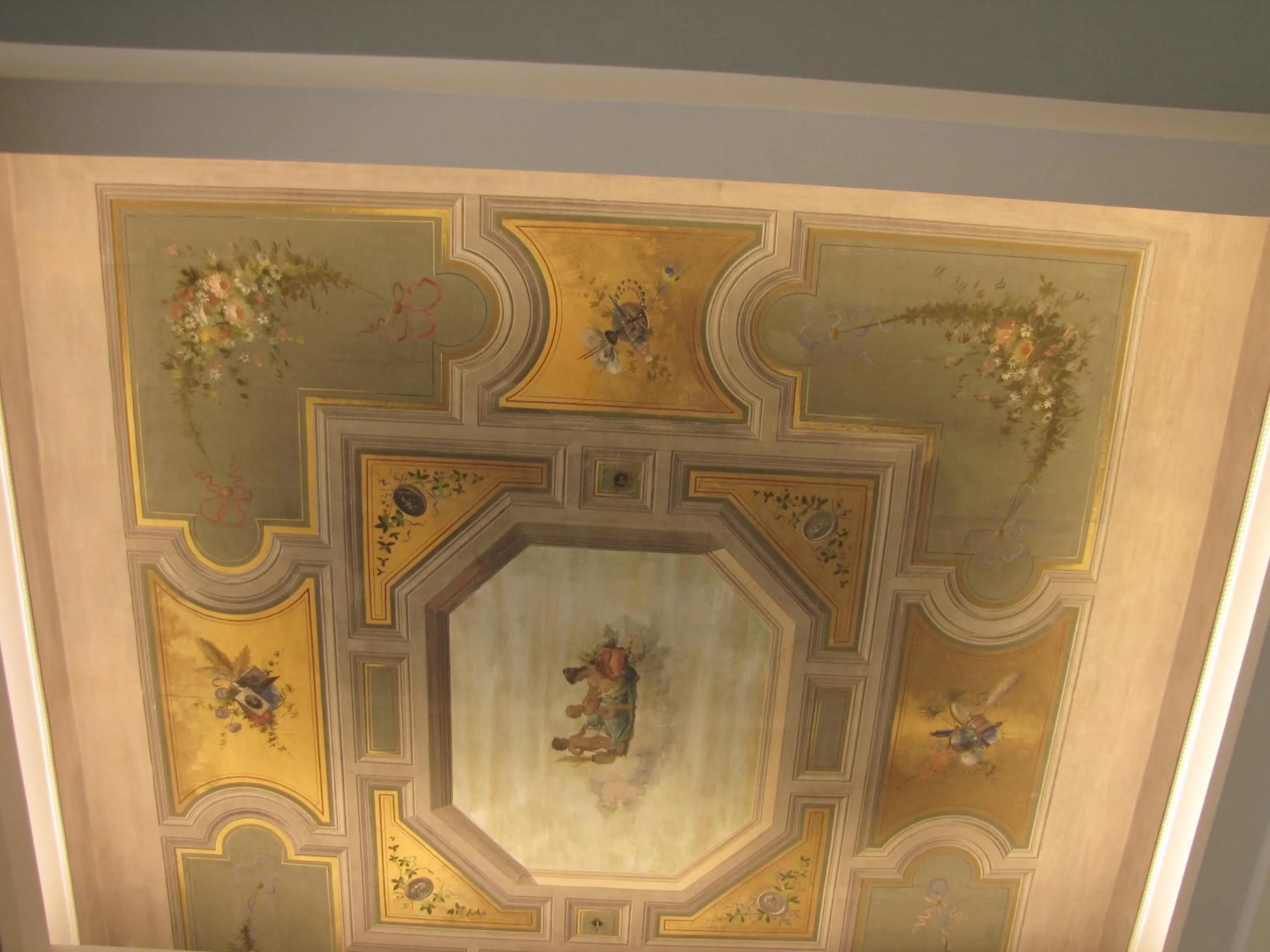 Decorative detail in DVE Suite Rome