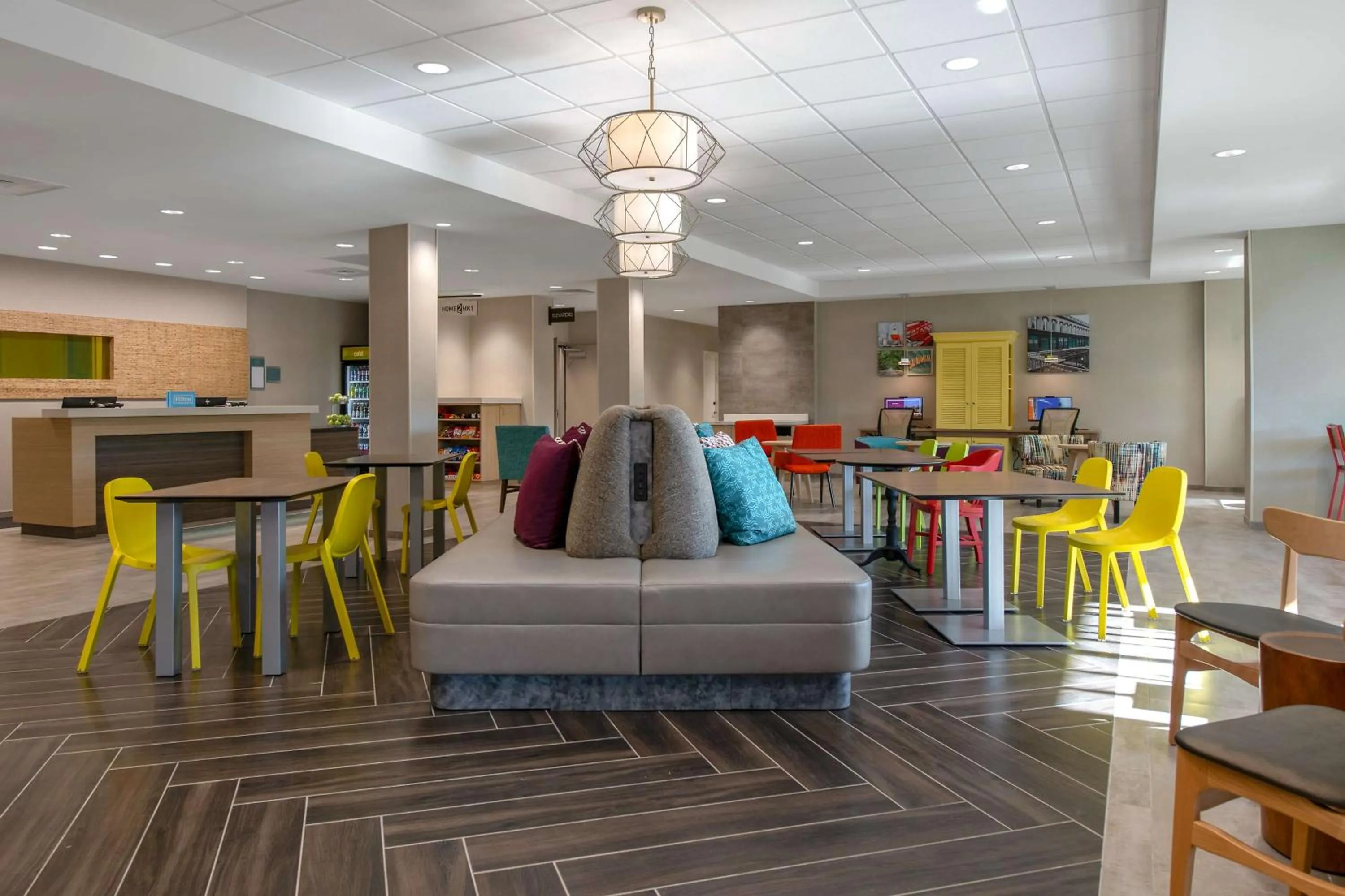 Lobby or reception in Home2 Suites By Hilton Savannah I95 North