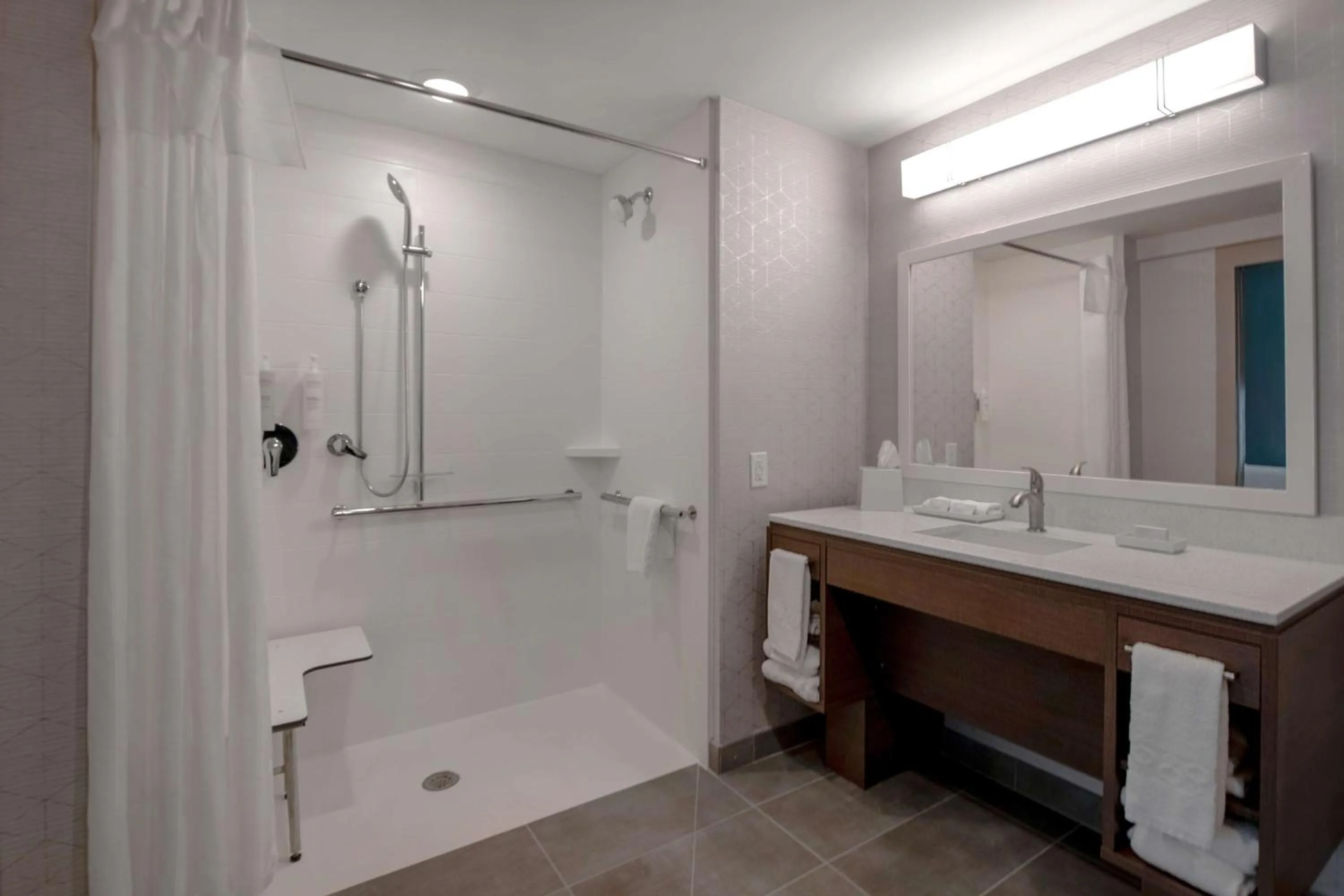 Bathroom in Home2 Suites By Hilton Savannah I95 North