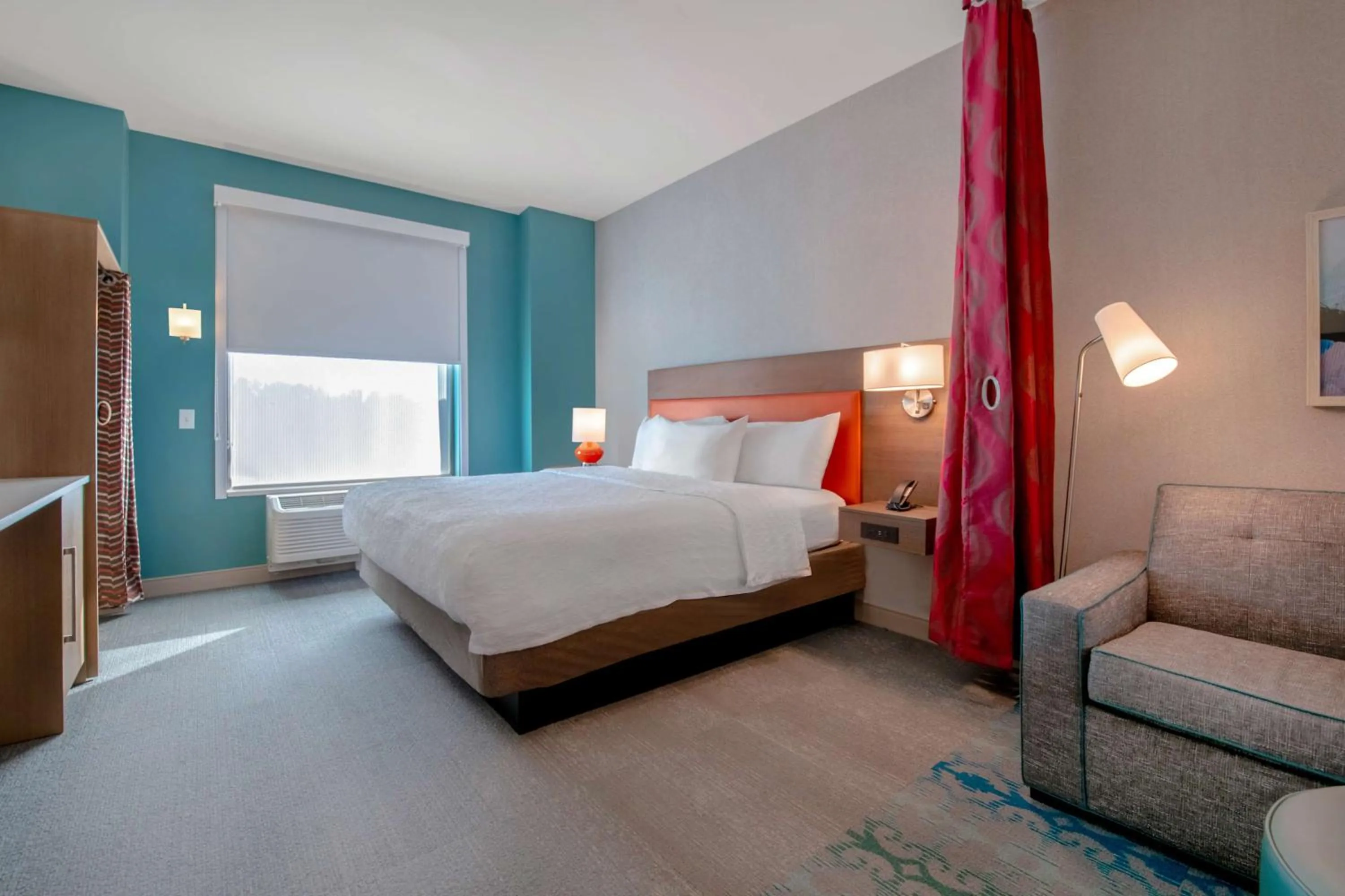 Bed in Home2 Suites By Hilton Savannah I95 North