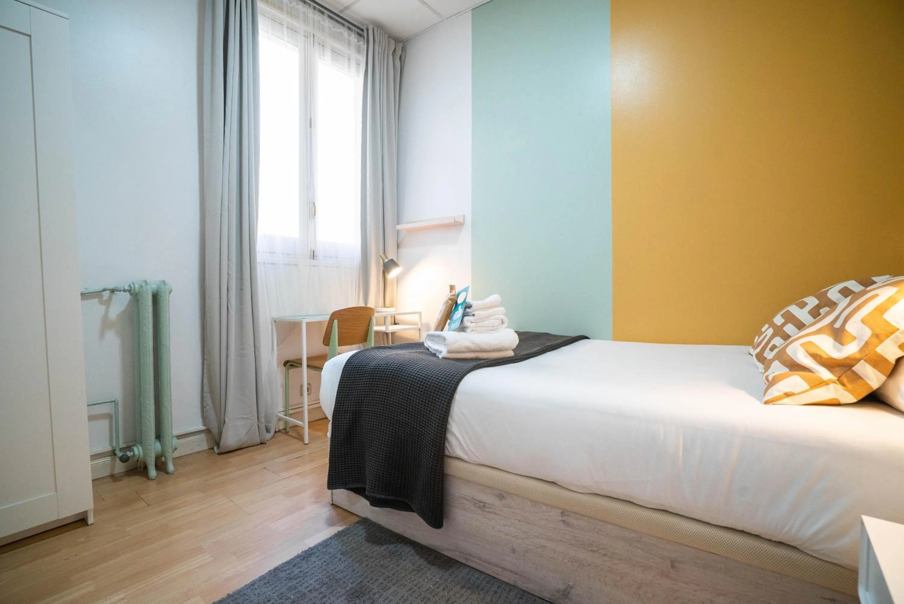 Bedroom, Bed in Live it Madrid Gran Vía