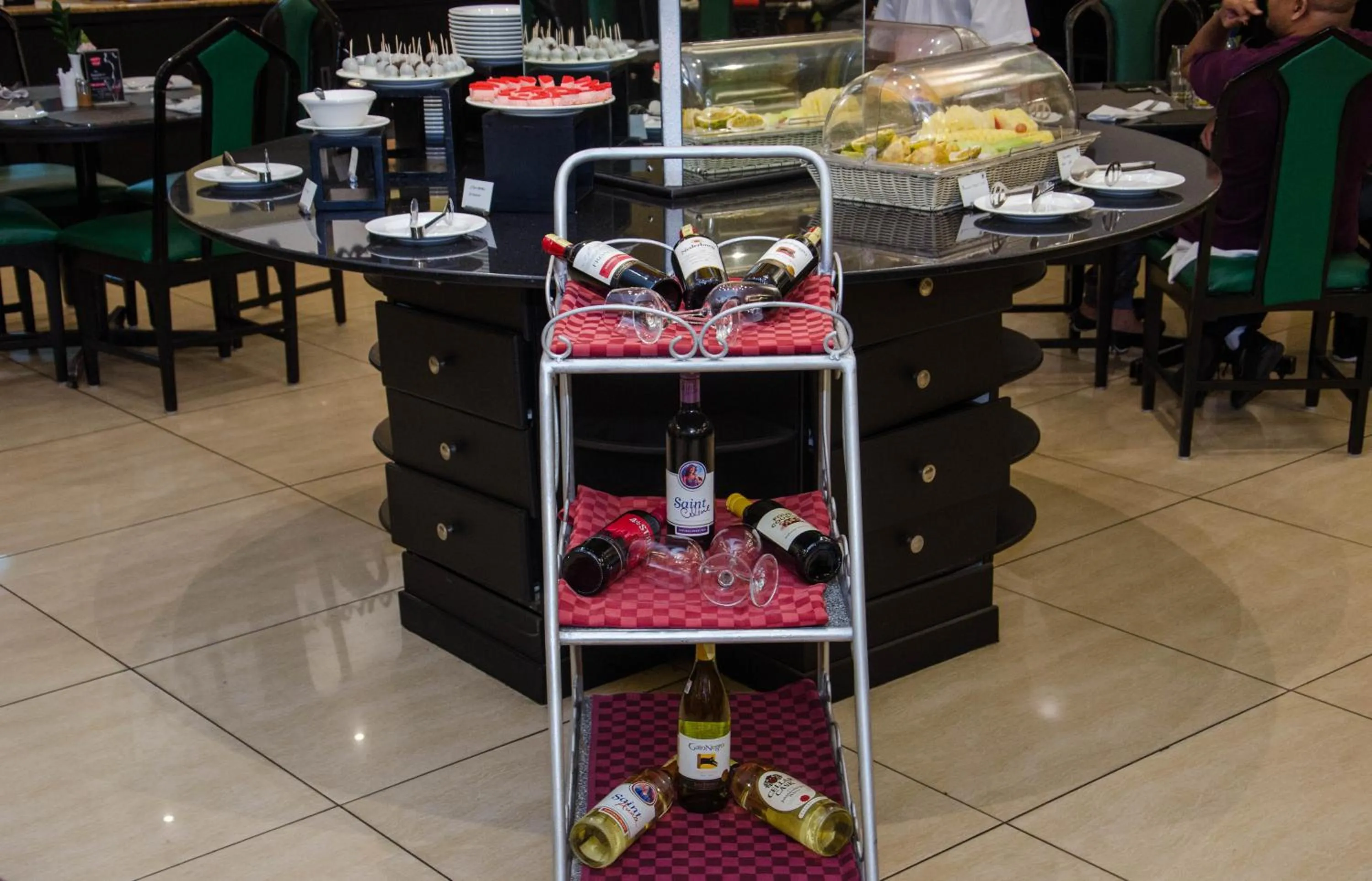 Restaurant/places to eat in Best Western Plus Meridian Hotel