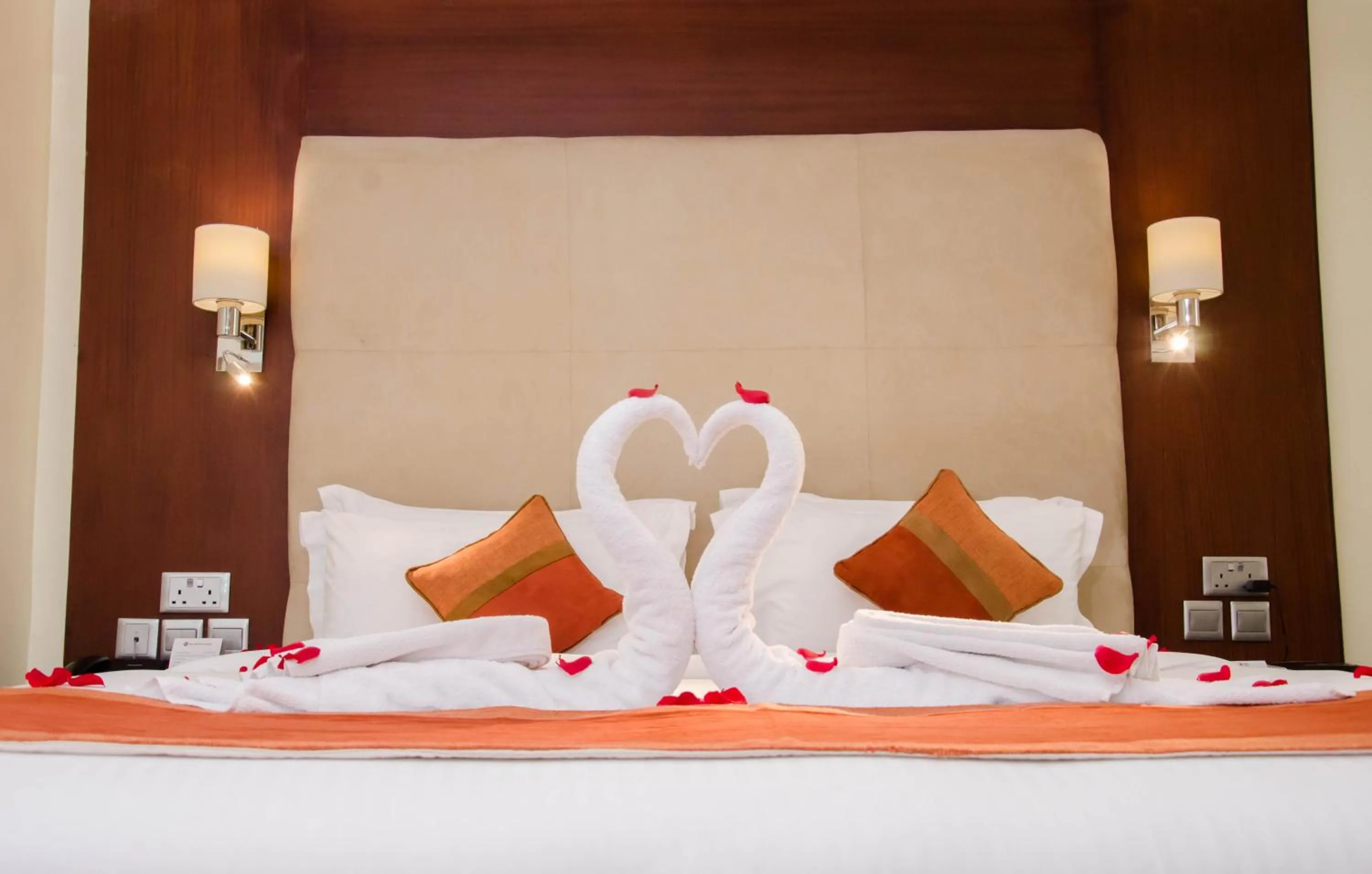 Bedroom, Bed in Best Western Plus Meridian Hotel