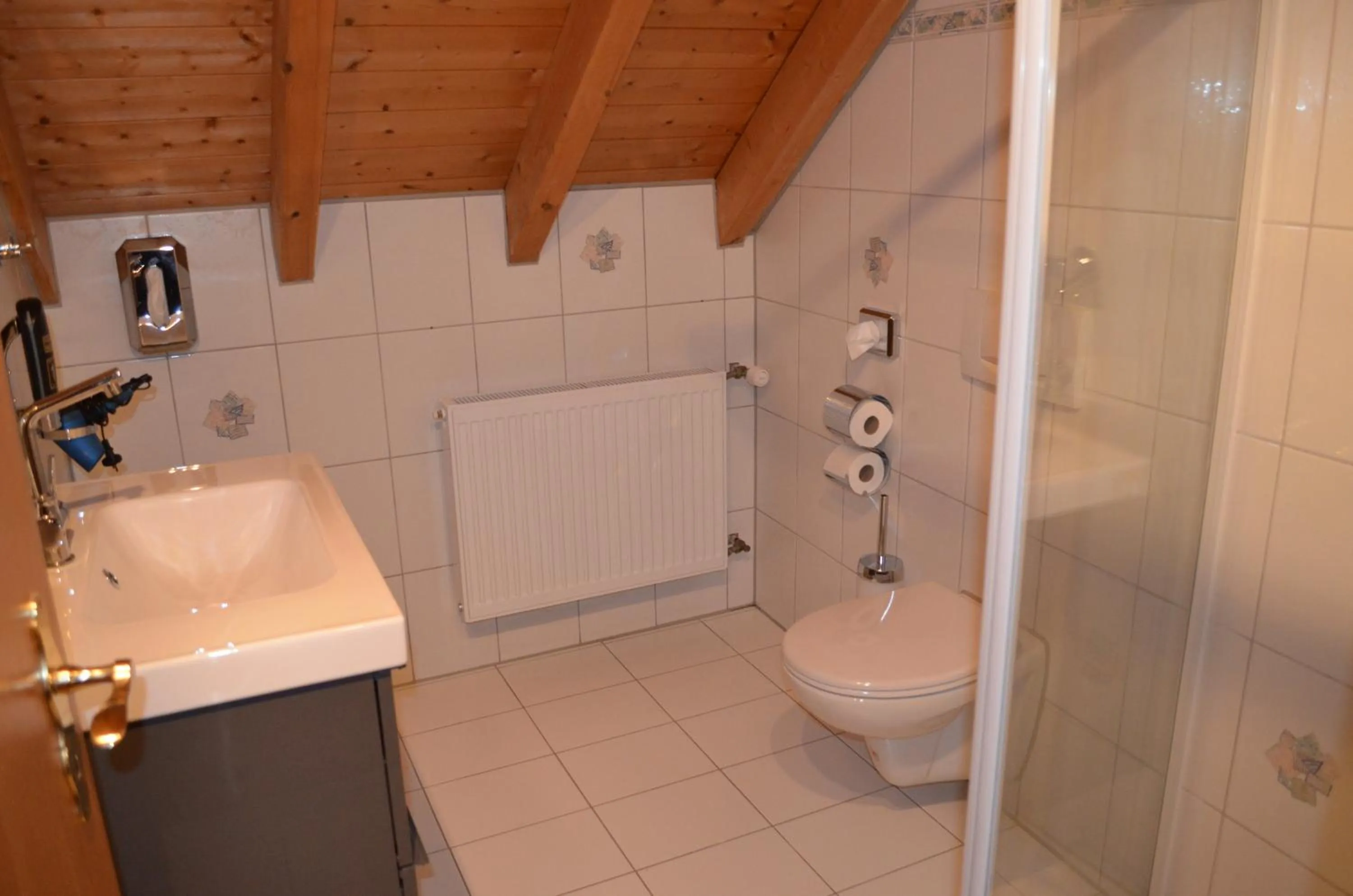 Bathroom in Prinz City Apartments