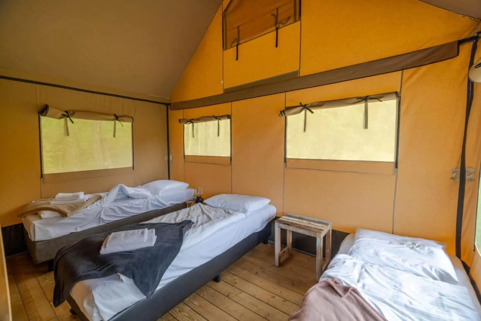 Bed in The Valley x Wilsum