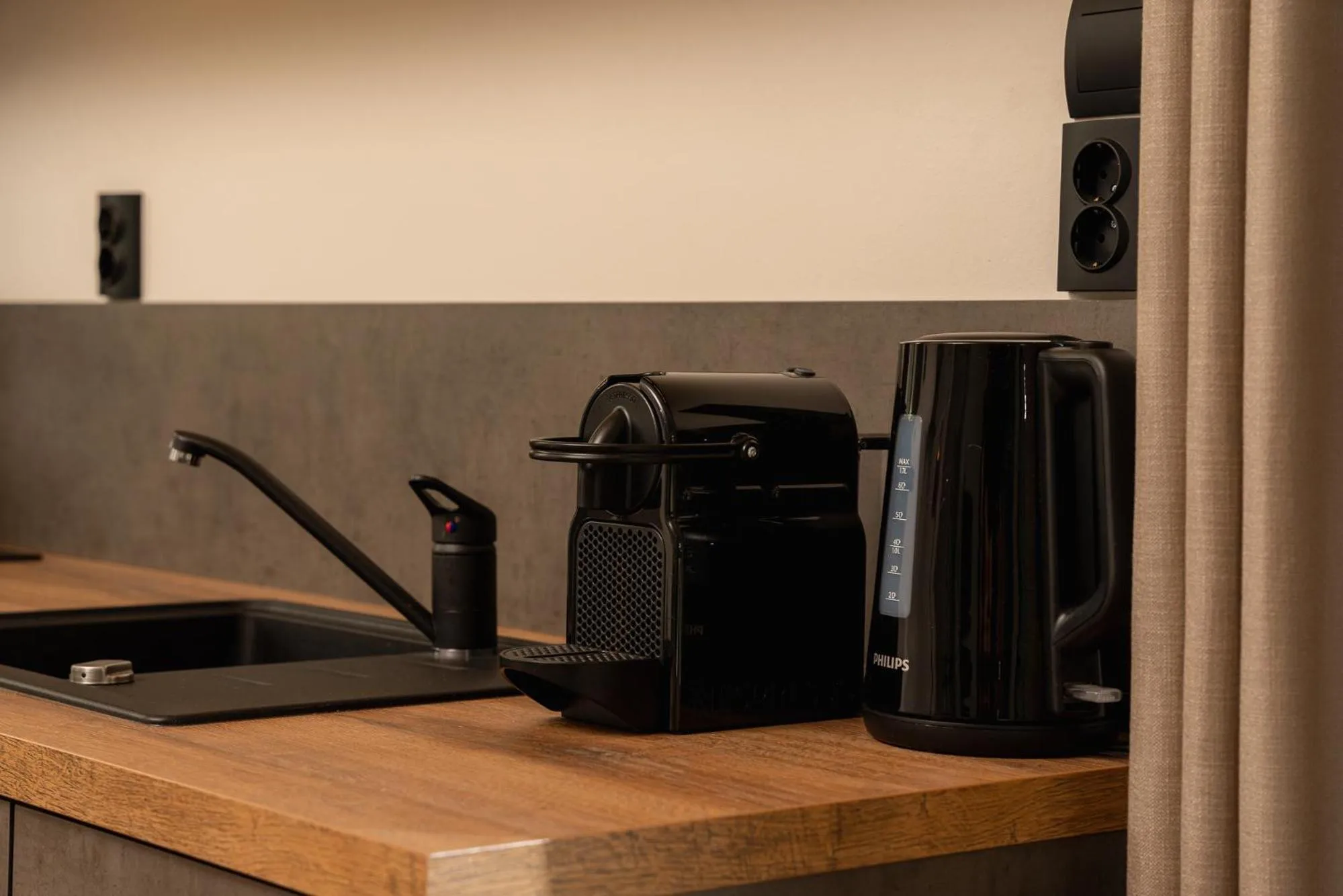 Coffee/tea facilities in The Valley x Wilsum