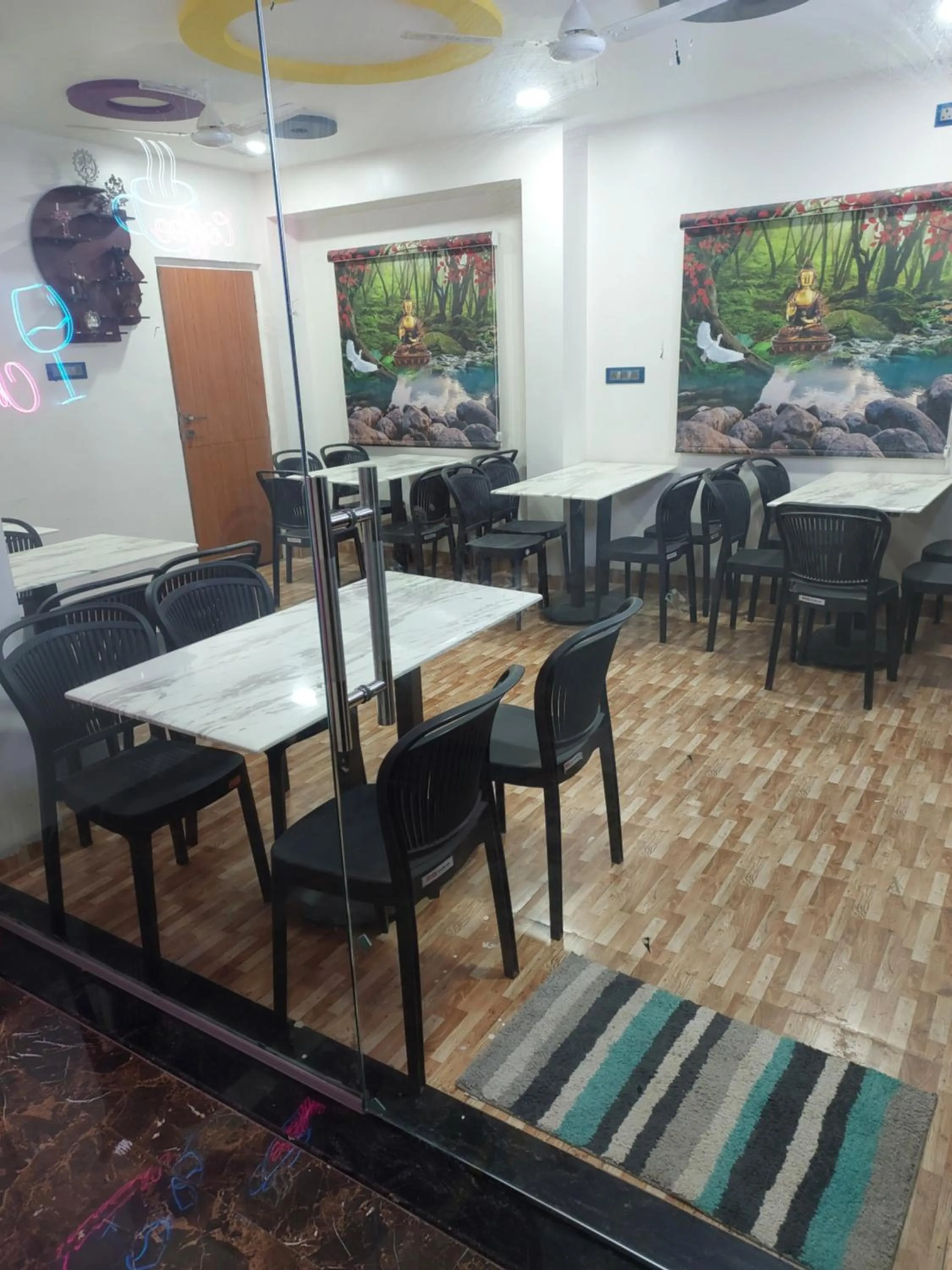 Restaurant/places to eat in Hotel Sai Dakshina Inn & The Fern Restaurant